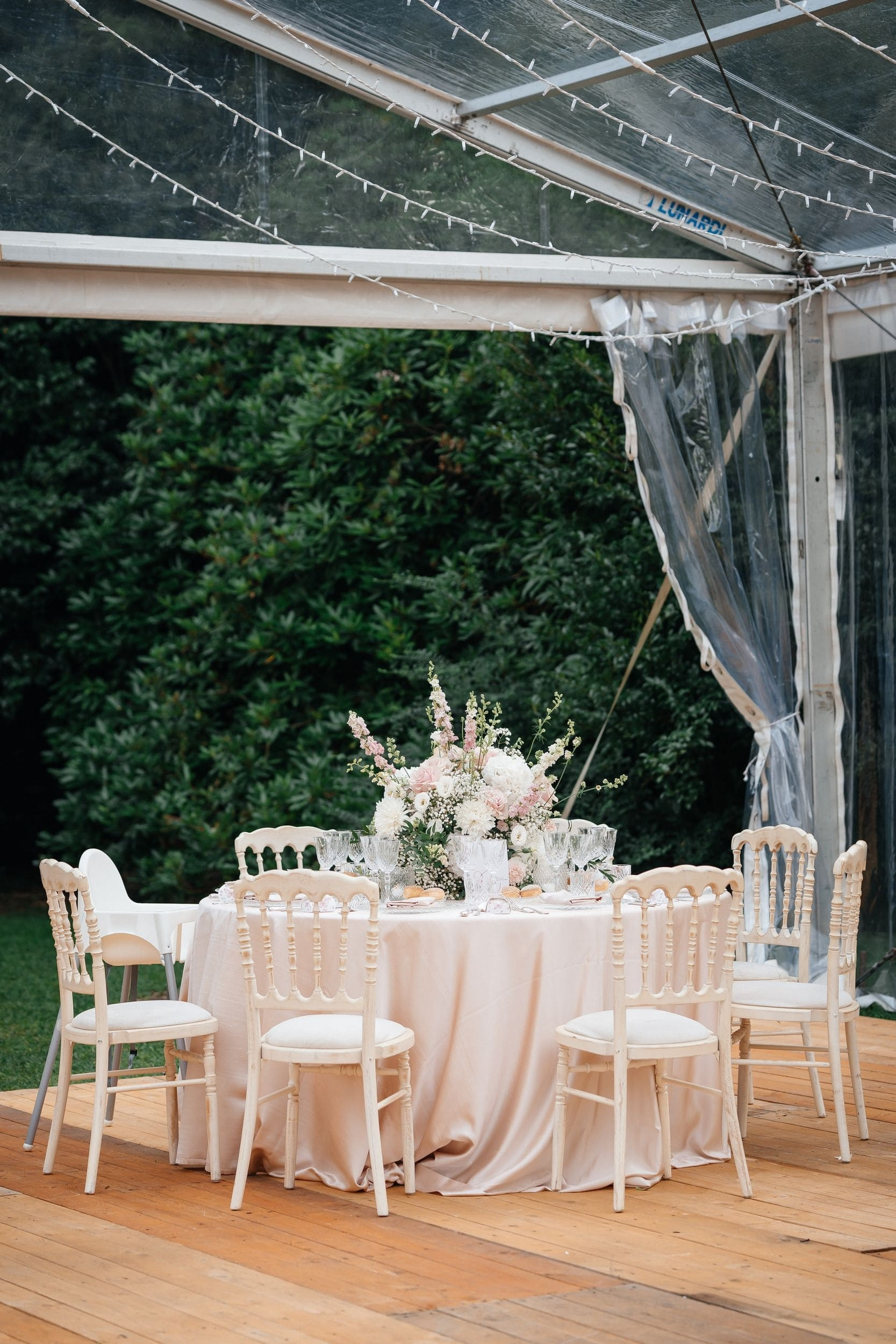 wedding flowers at the table