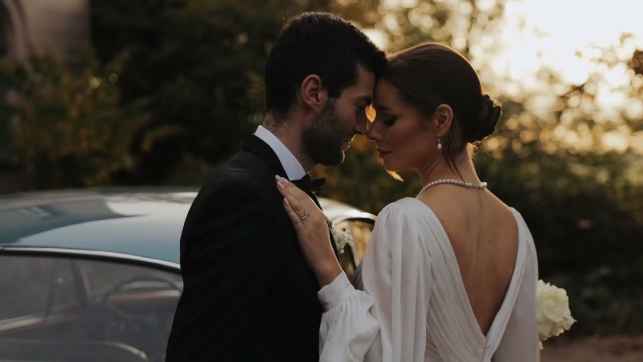 Timeless Romance: Gabriela & Martin's Wedding. Raw Studio: Capturing Elegant weddings accross Europe