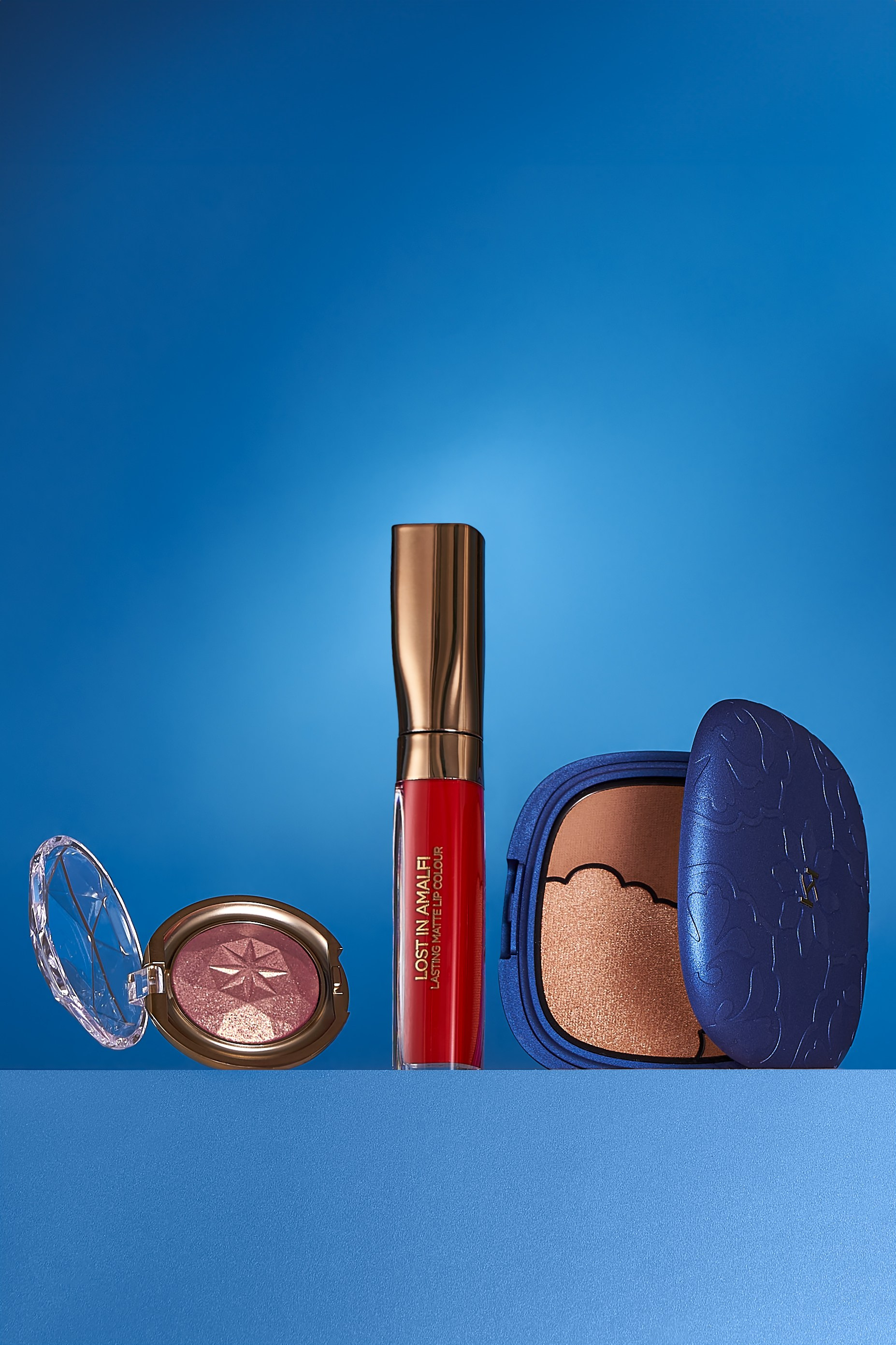 Foto publicitaria de chocolates gourmet con detalles ricos