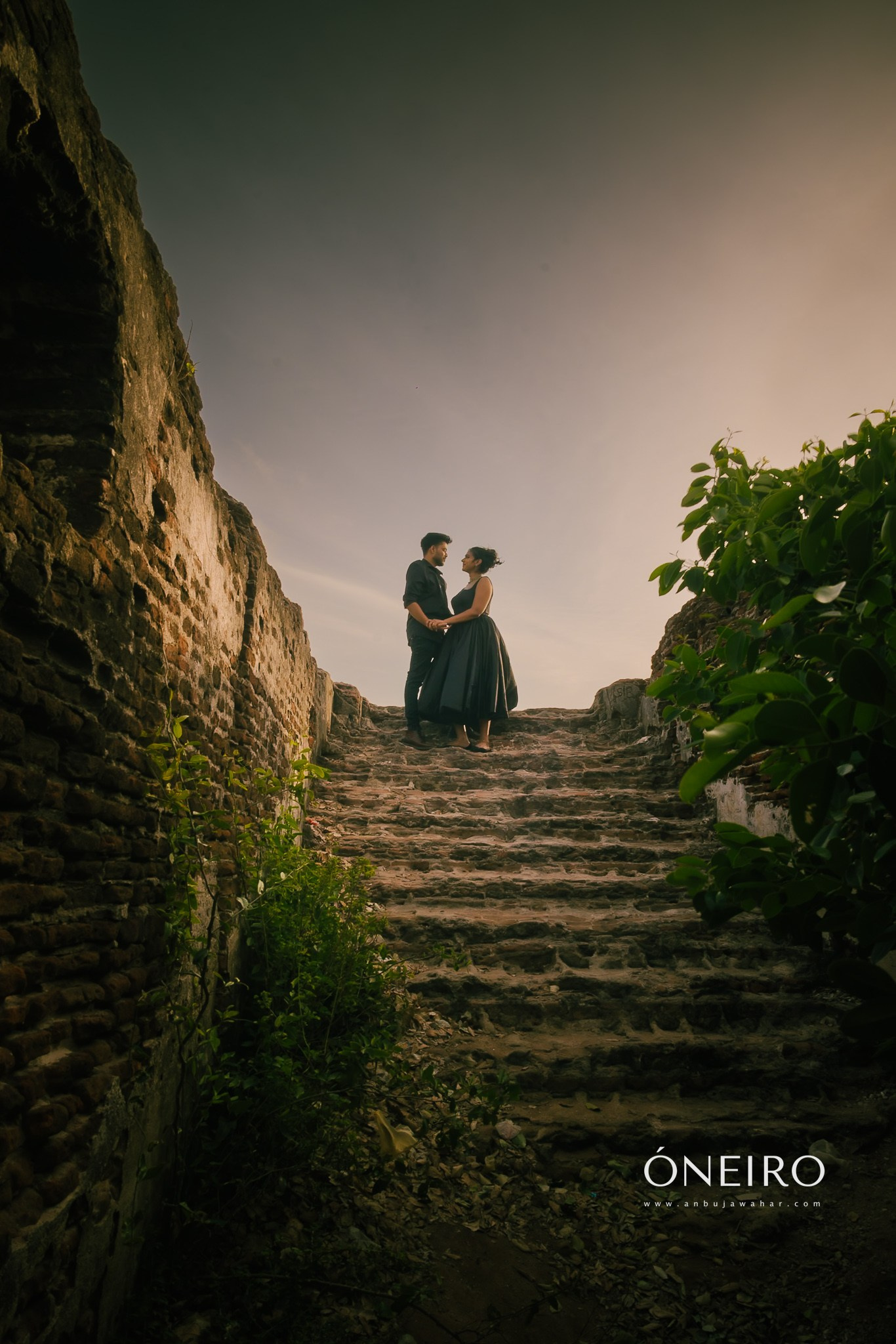 Pre wedding photography: Doric Bungalow in Arippu, Mannar, Sri Lanka