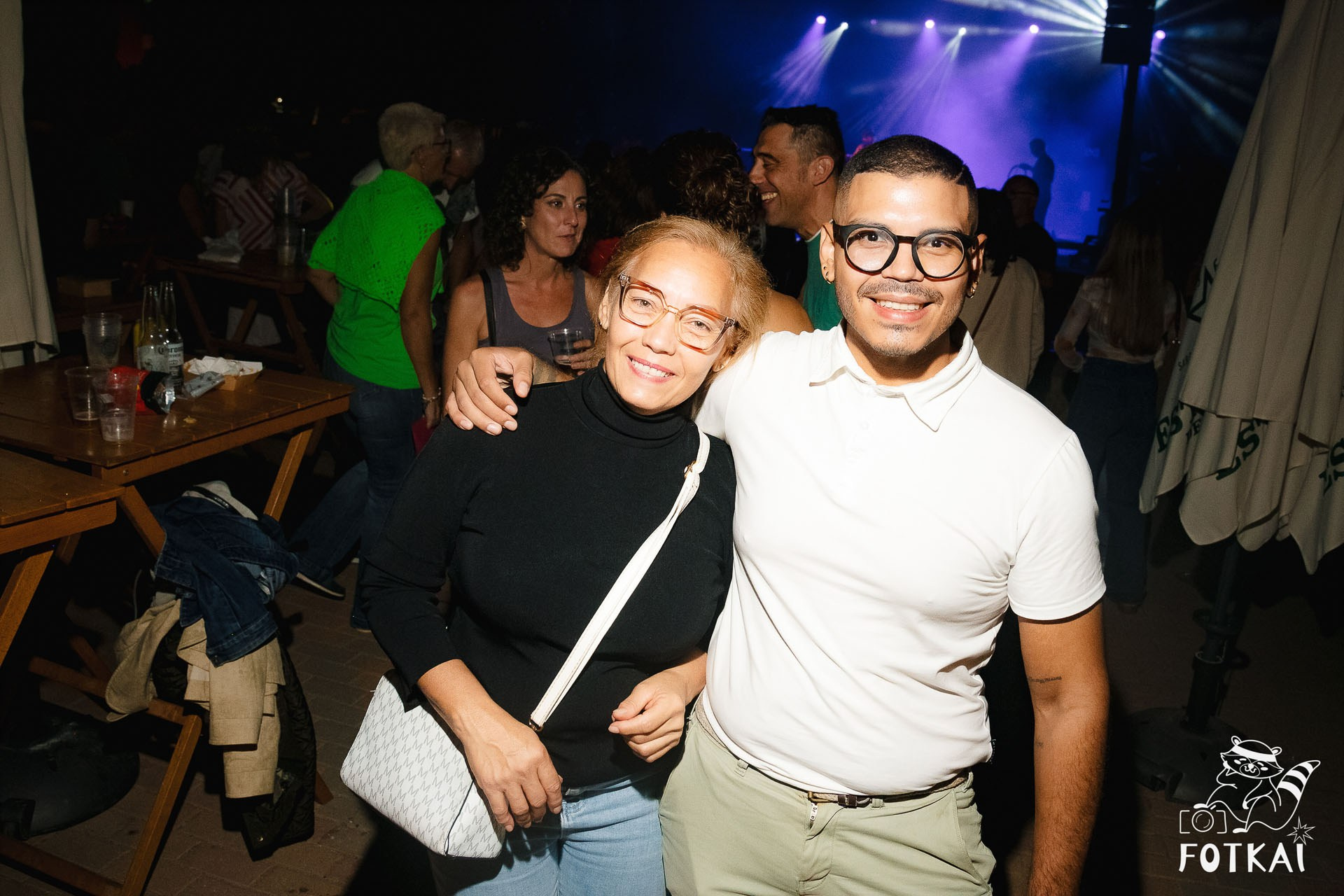 Фотоотчёт Street Food Market Torrevieja — Seguridad Social & Las Hienas DJs | FOTKAI