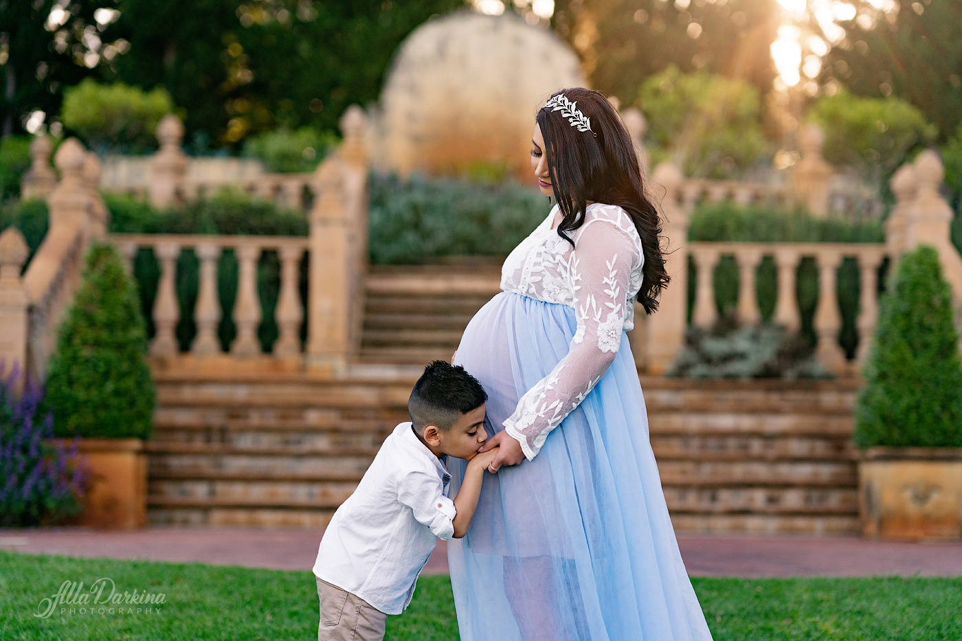 Maternity session session price guide. Newborn and family photographer. Hills District. Sydney