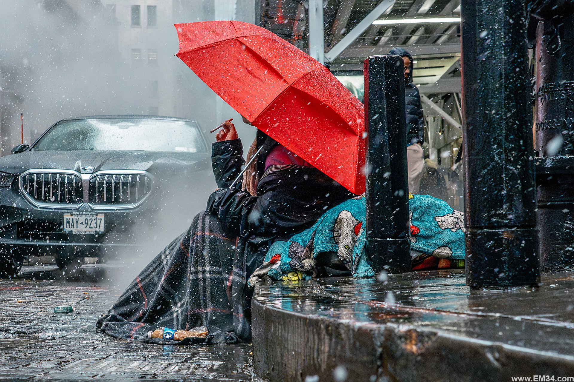 Manhattan Snowfall Street Photography — Wall Street to Brooklyn Bridge, Quiet Winter Mood Before NYC Snowstorm. Emin Kuliyev — Award-Winning Wedding Photojournalist NYC & USA | Best Wedding Photographer Known for Candid, Timeless Moments