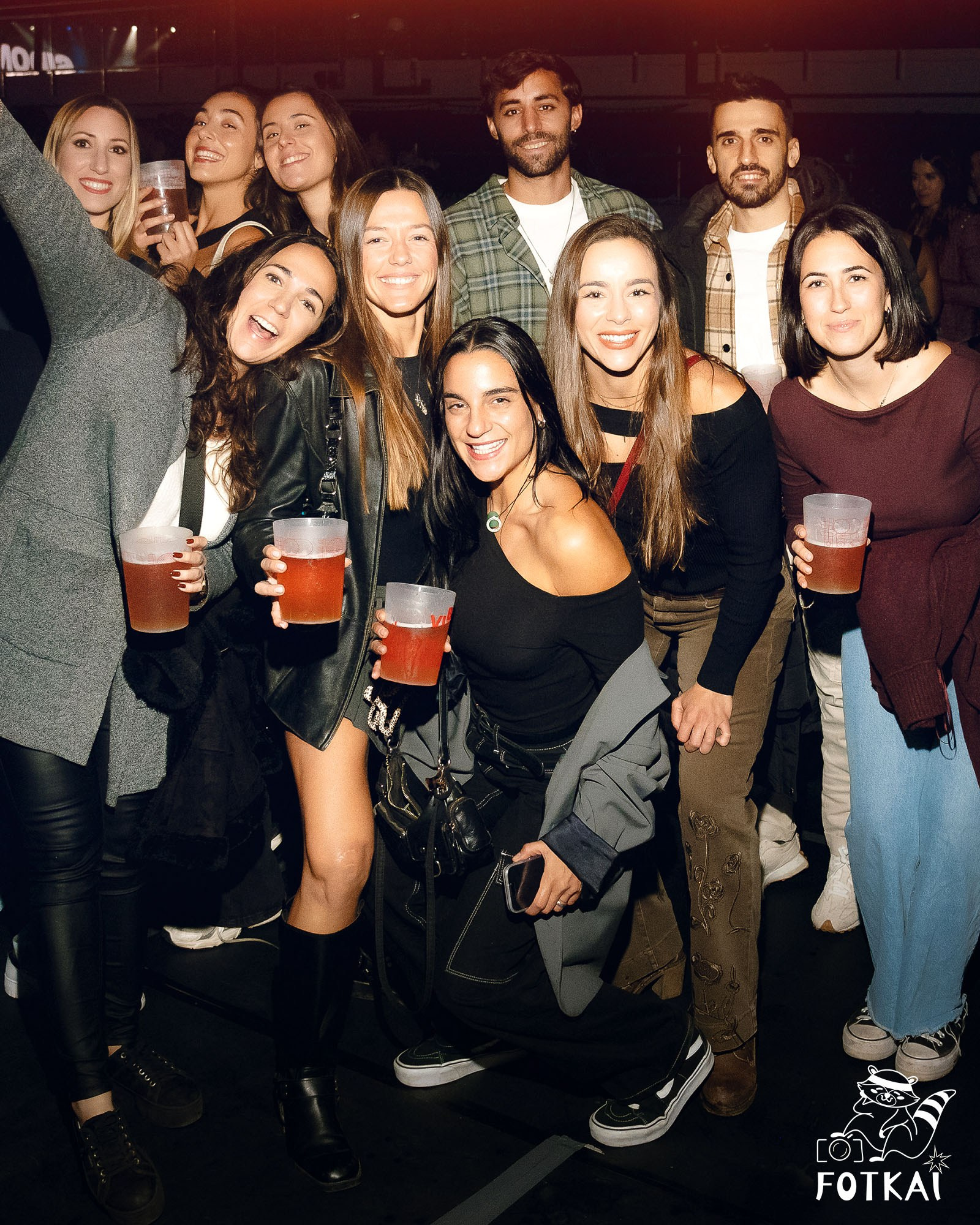 Sidonie y La La Love You en Torrevieja: una noche de contrastes que encendió el Palacio de los Deportes | FOTKAI