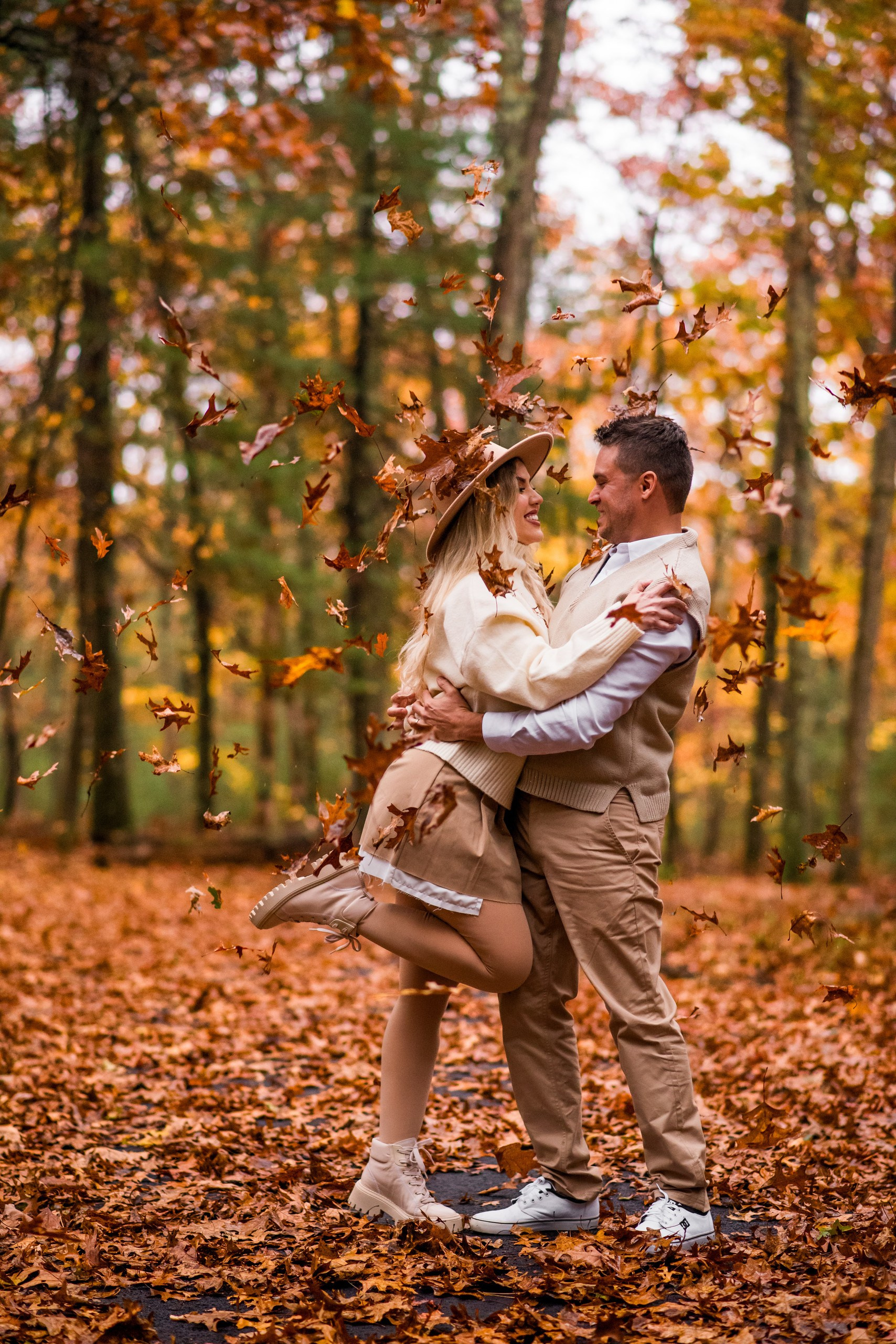 Capturing Fall Love: Shelen and Marcelo’s Romantic Photoshoot in Boston. Wedding photographer in Orlando, Boston & New York Anderson Marques