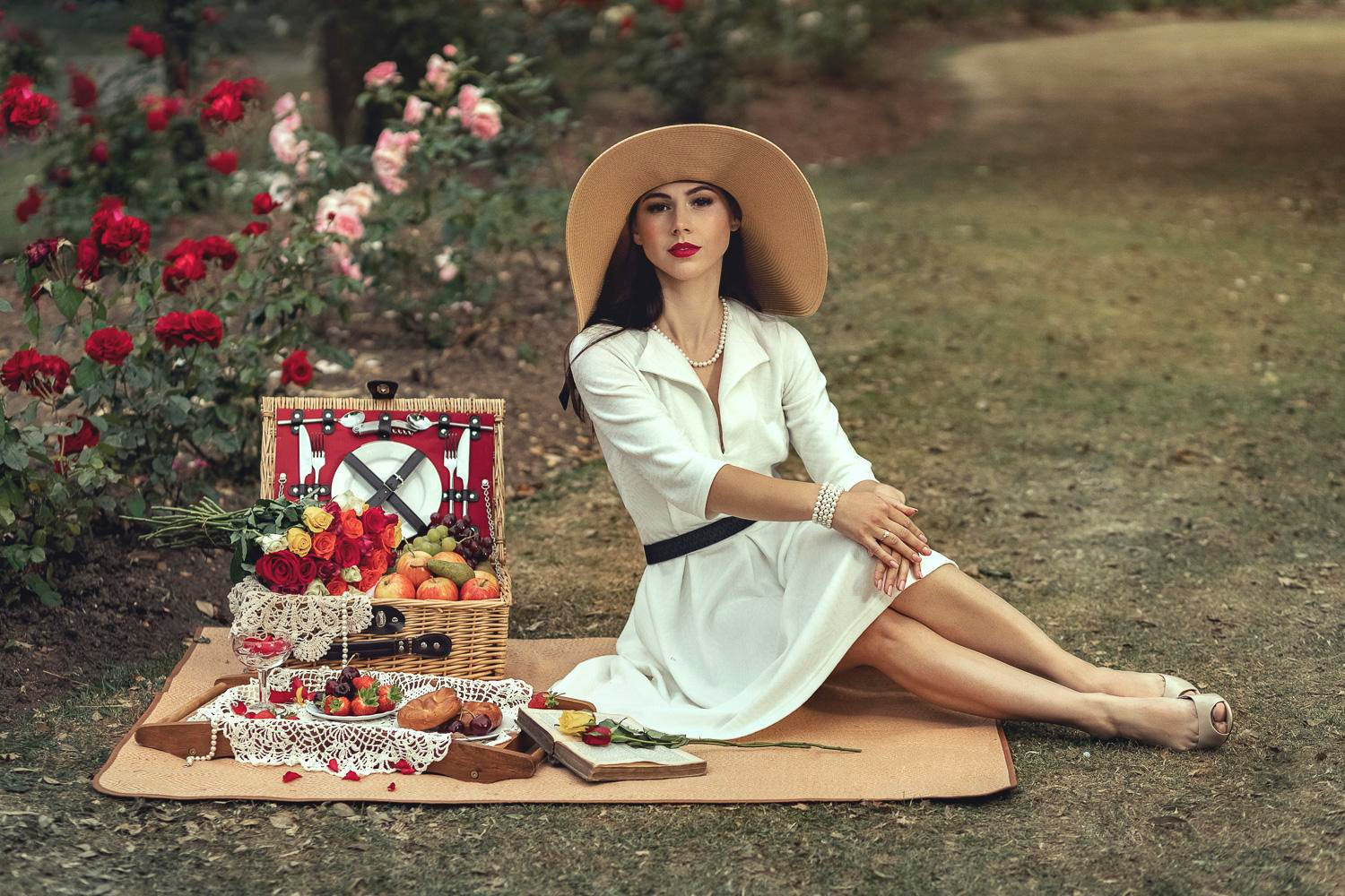 Contact with photographer. Stevenage, Hertfordshire family, maternity and newborn photographer