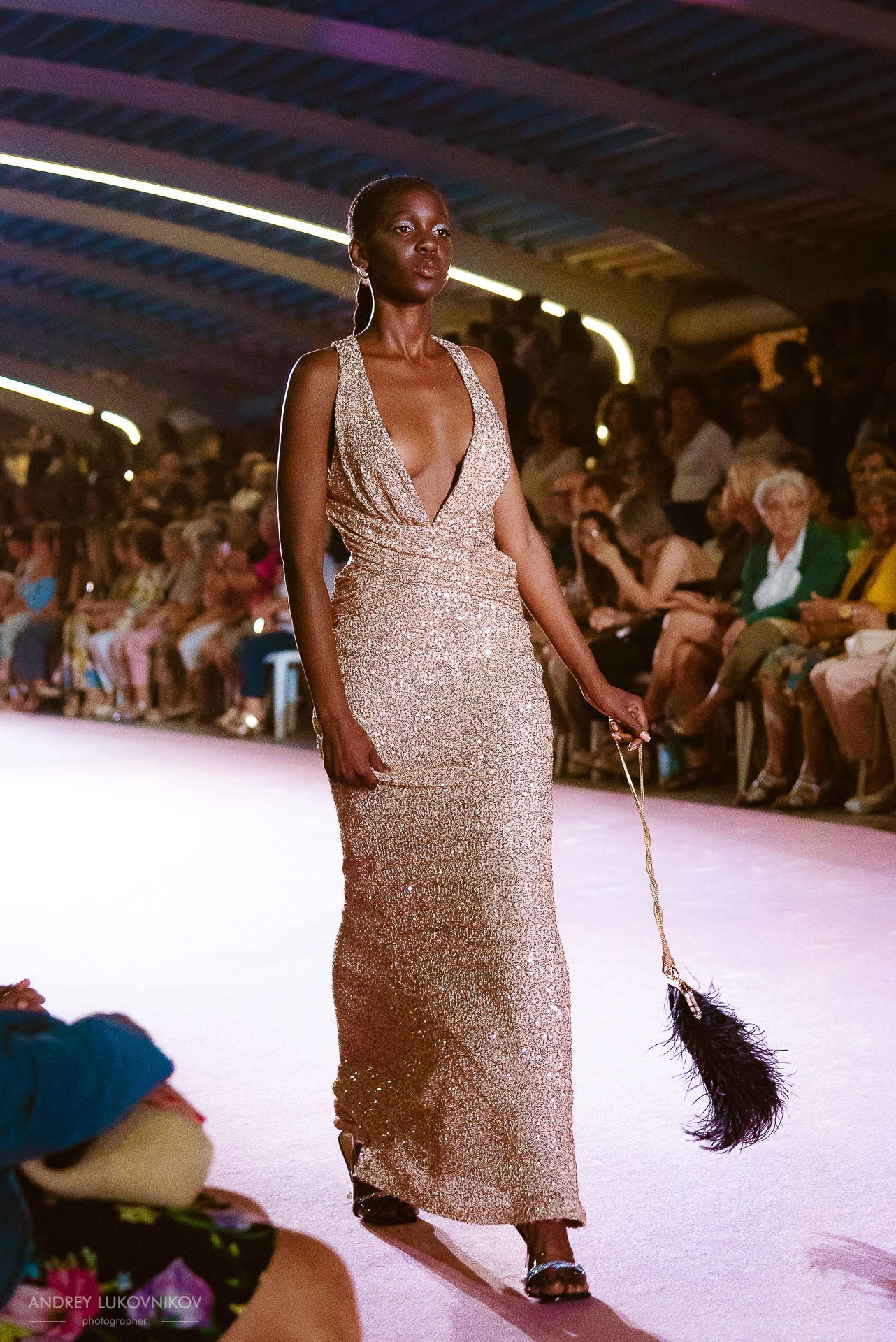 Reportaje del Fin de Semana de Torrevieja 2024 — Fotógrafo de Desfiles de Moda en España, Andrey Lukovnikov