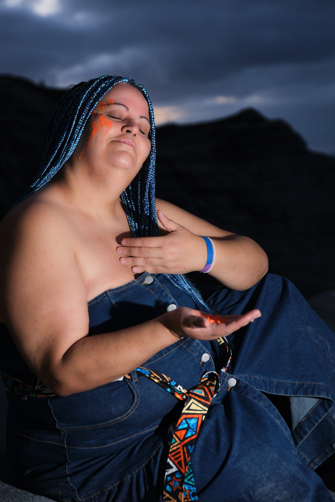 Retratos con Fortaleza: Tres Mujeres, Tres Historias de Superación