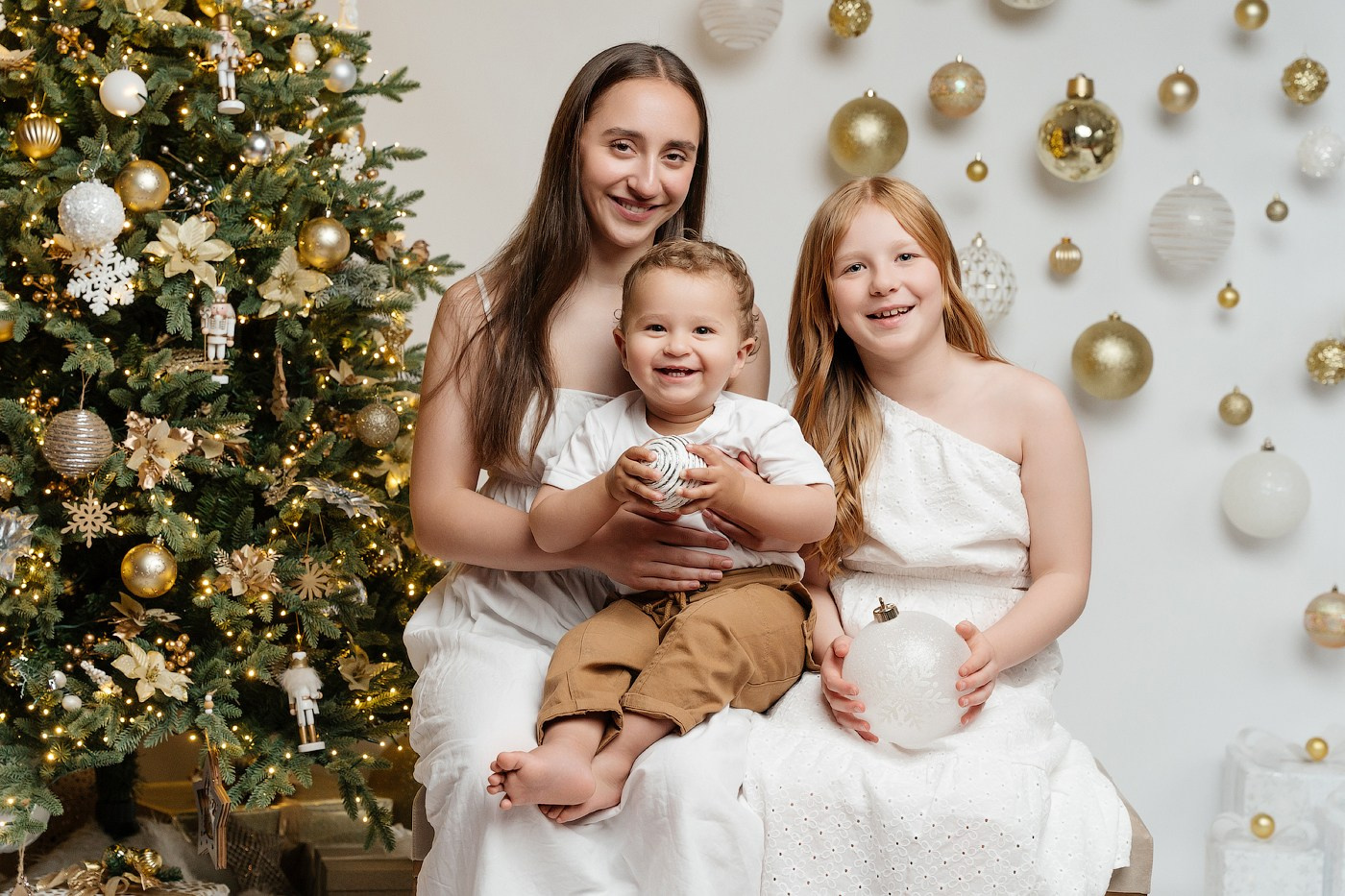 Christmas mini sessions 2025| Sydney. Newborn and family photographer. Hills District. Sydney