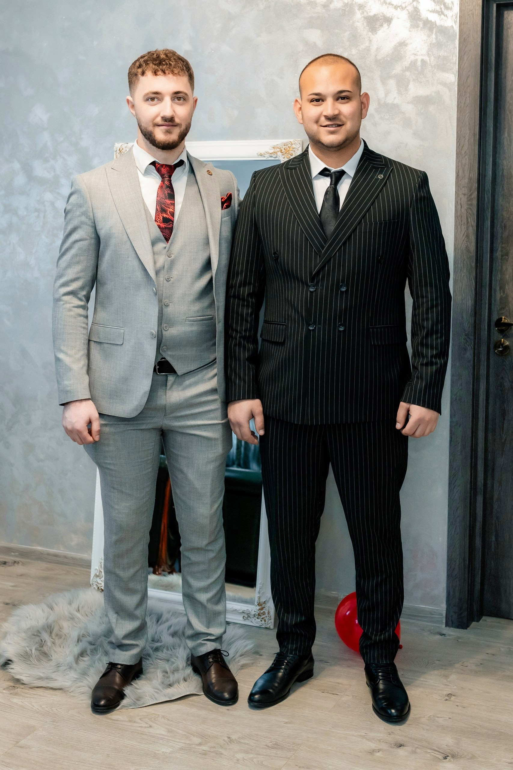 Fotograf nuntă Târgu Neamț – Samuel și Roxana, fotografie autentică realizată de AlinoFotoStudio 2. Fotograf nuntă Iași, Bacău, Suceava și Botoșani – Alin Chirilă surprinzând momente reale de nuntă 3. Fotografie de nuntă cu emoție și credință – AlinoFotoStudio, fotograf povestitor 4. Fotograf profesionist nuntă în Moldova – cadre naturale și pline de emoție 5. Alin Chirilă fotograf nuntă – poveste reală surprinsă prin fotografie 6. Fotograf nuntă cu stil documentar – momente autentice din ziua nunții Pregătiri mireasă acasă – fotografie naturală realizată de Alin Chirilă fotograf nuntă 8. Detalii din ziua nunții – fotograf nuntă Iași și Botoșani, AlinoFotoStudio 9. Emoții din dimineața nunții – fotograf profesionist Moldova 10. Cadre autentice din pregătiri – fotograf nuntă Suceava și Bacău Ceremonie religioasă nuntă – moment emoționant surprins de fotograf Alin Chirilă 12. Nuntă cu valori creștine – fotografie din biserică realizată cu discreție 13. Rugăciune și emoție în ziua nunții – fotograf nuntă Târgu Neamț 14. Legământ în fața lui Dumnezeu – fotografie de nuntă autentică 15. Fotograf nuntă biserică – momente sincere și pline de semnificație Petrecere de nuntă – cadre naturale realizate de AlinoFotoStudio 17. Bucurie și dans la nuntă – fotograf nuntă Iași și împrejurimi 18. Momente autentice de la restaurant – fotograf nuntă Bacău Suceava 19. Atmosferă de nuntă surprinsă discret – Alin Chirilă fotograf -AlinoFotoStudio – fotograf nuntă cu abordare naturală și emoțională 21. Alin Chirilă fotograf – povestitor prin fotografie de nuntă 22. Fotograf nuntă în Moldova – stil documentar și autentic 23. Fotografie de nuntă sinceră și elegantă – AlinoFotoStudio- Fotograf nuntă Iași Bacău Suceava Botoșani – Alin Chirilă AlinoFotoStudio 26. Fotograf nuntă Târgu Neamț și Moldova – fotografie profesională de eveniment 27. Fotograf nuntă cu valori creștine și stil documentar – AlinoFotoStudio - Alin Chirilă – AlinoFotoStudio Fotograf nuntă Iași • Bacău • Suceava • Botoșani - Samuel & Roxana, Târgu Neamț -Momente reale, trăite sincer și păstrate pentru totdeauna.