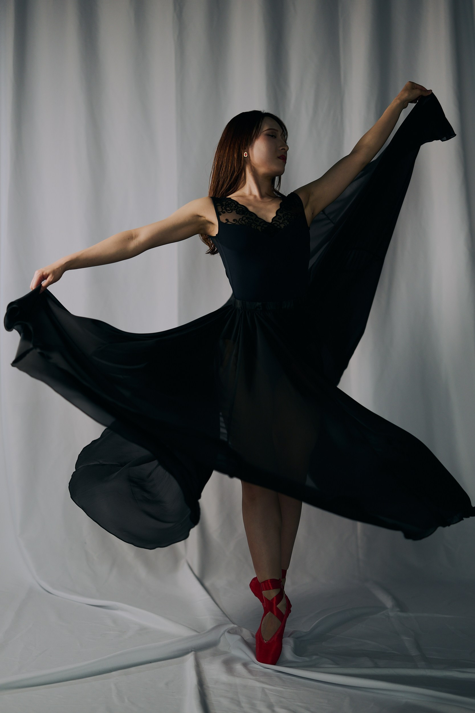 RED SHOES. MT
