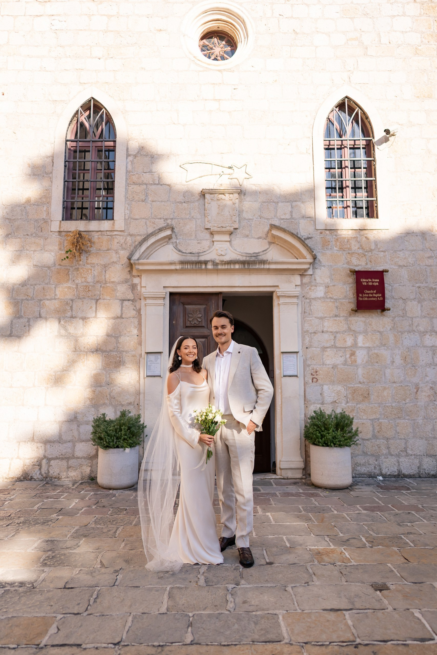 Photographer in Budva: couple, family & wedding shoots