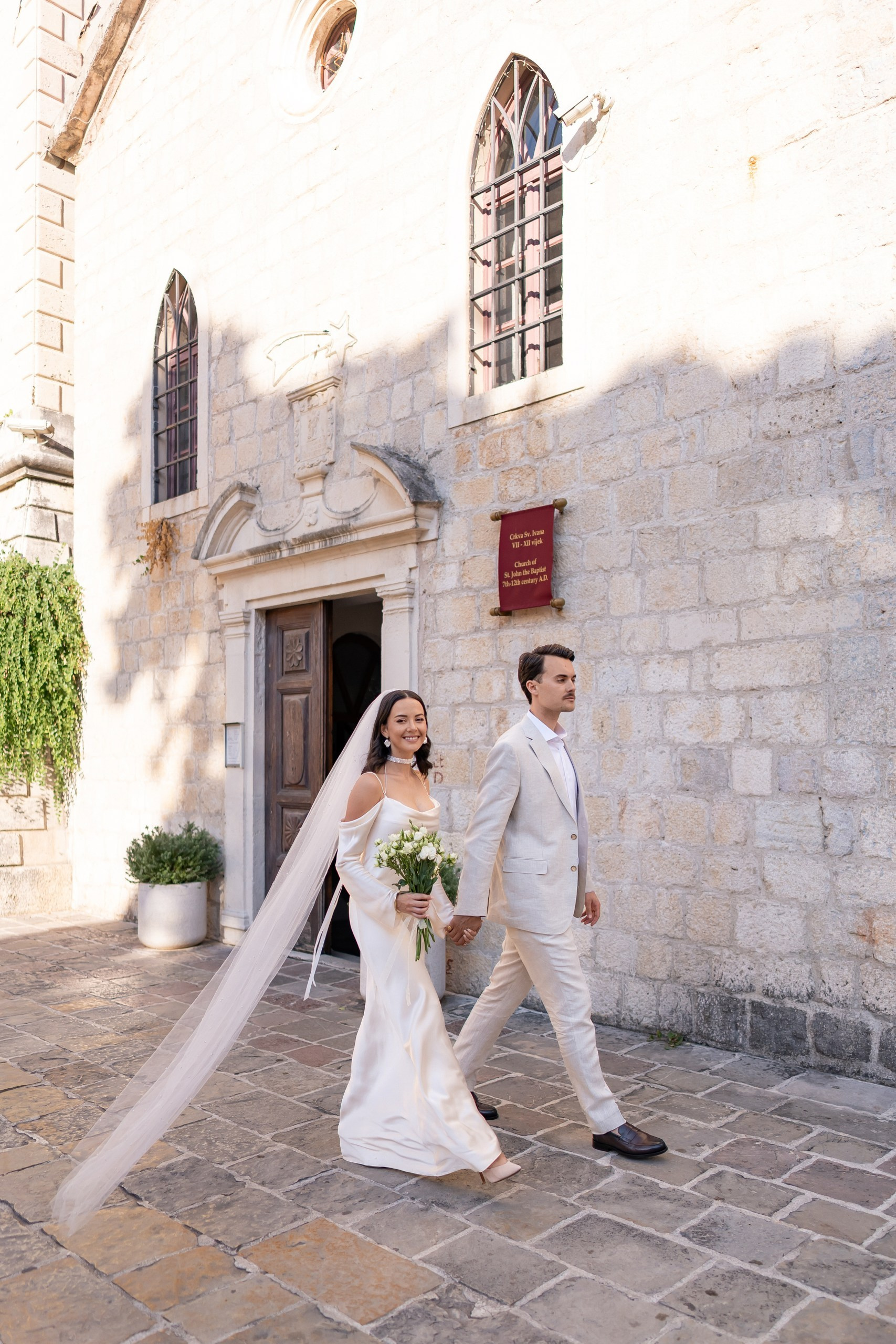 Photographer in Budva: couple, family & wedding shoots