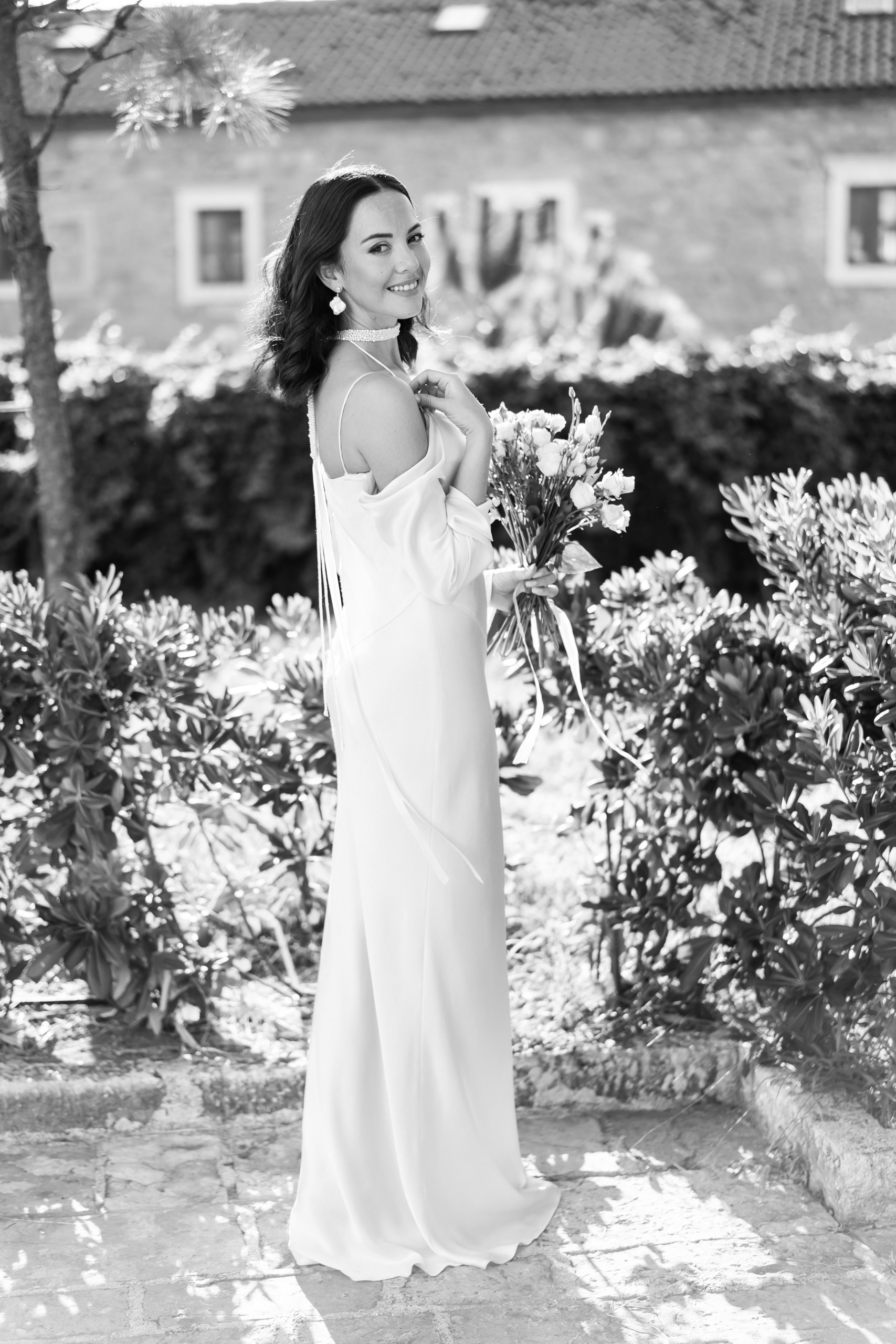 Photographer in Budva: couple, family & wedding shoots