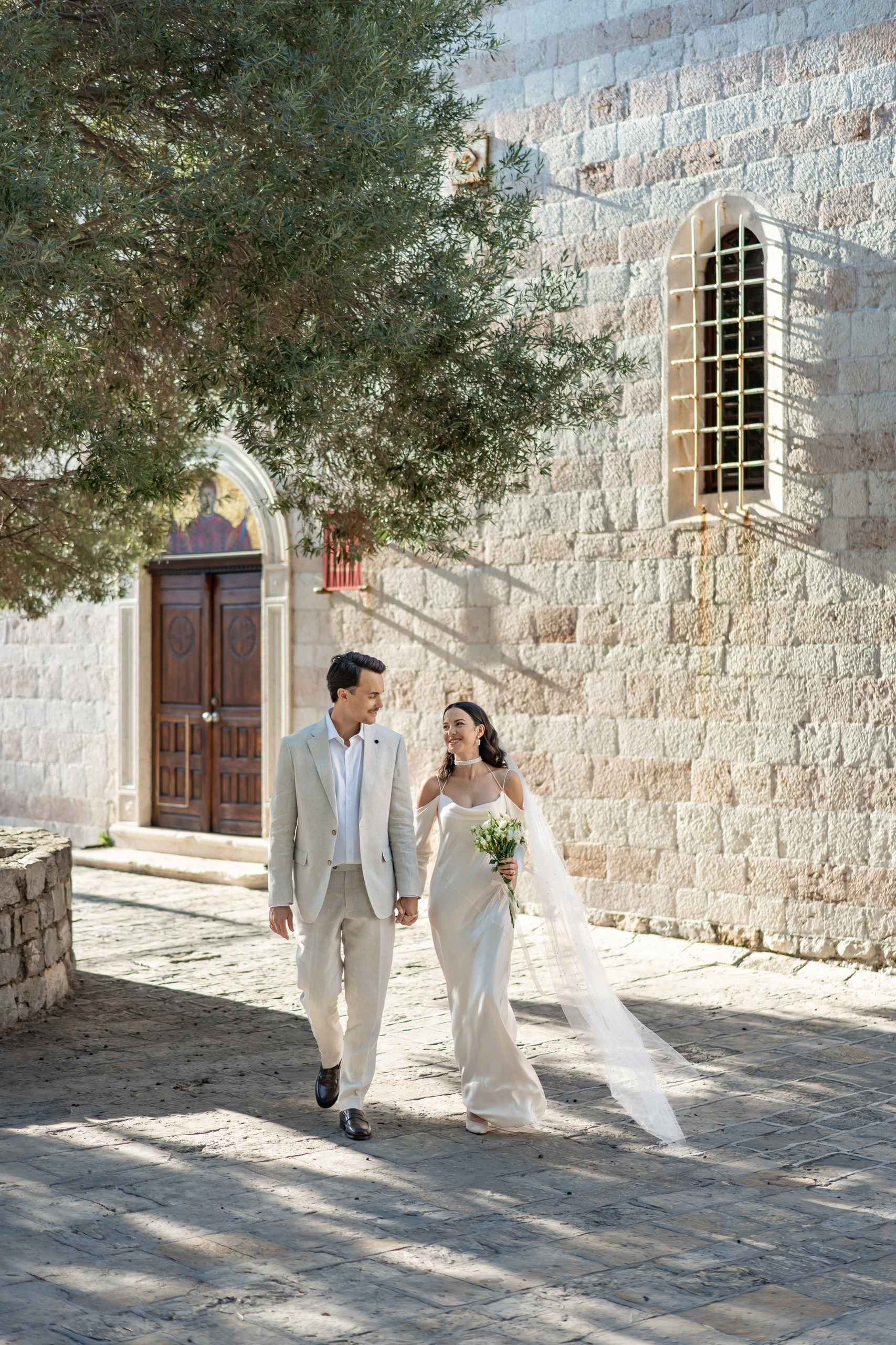 Photographer in Budva: couple, family & wedding shoots