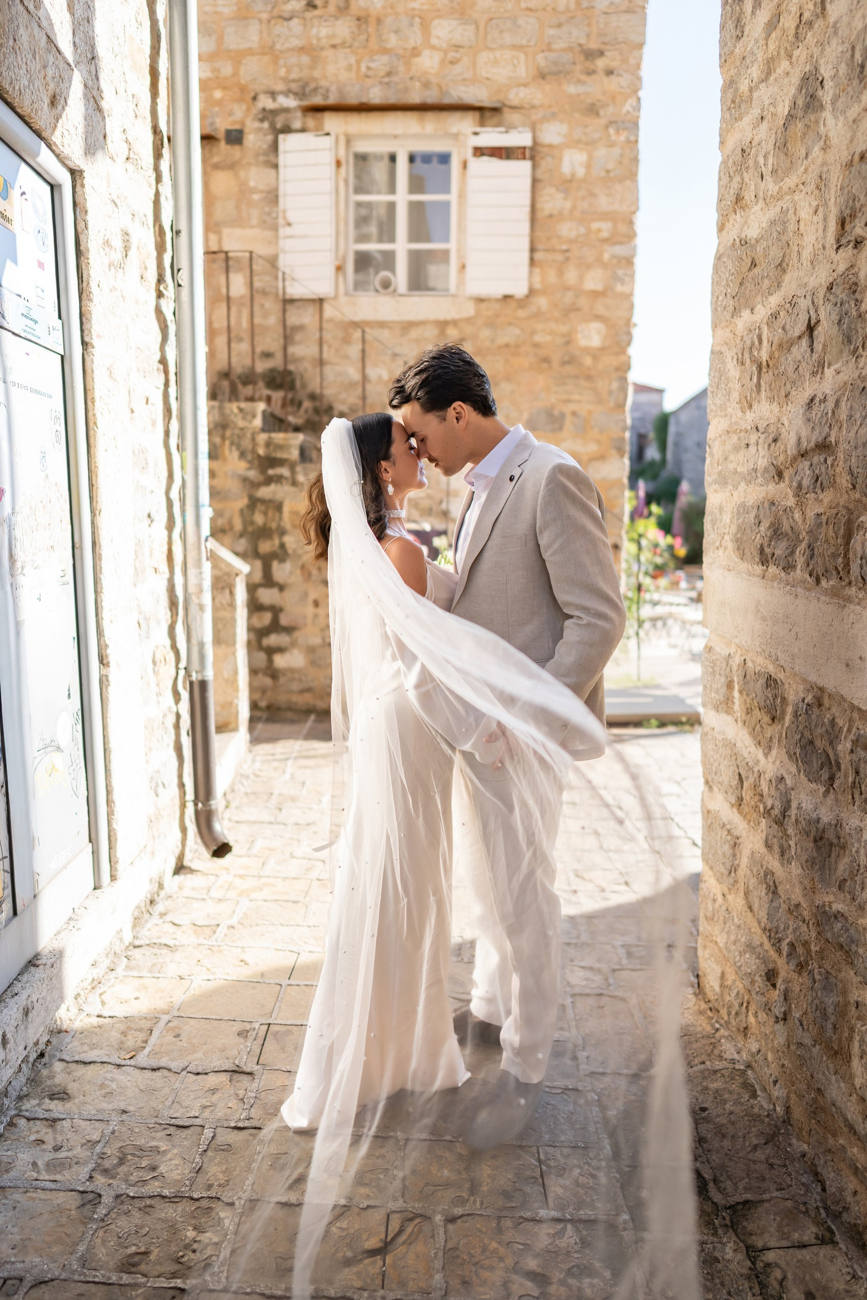 Photographer in Budva: couple, family & wedding shoots