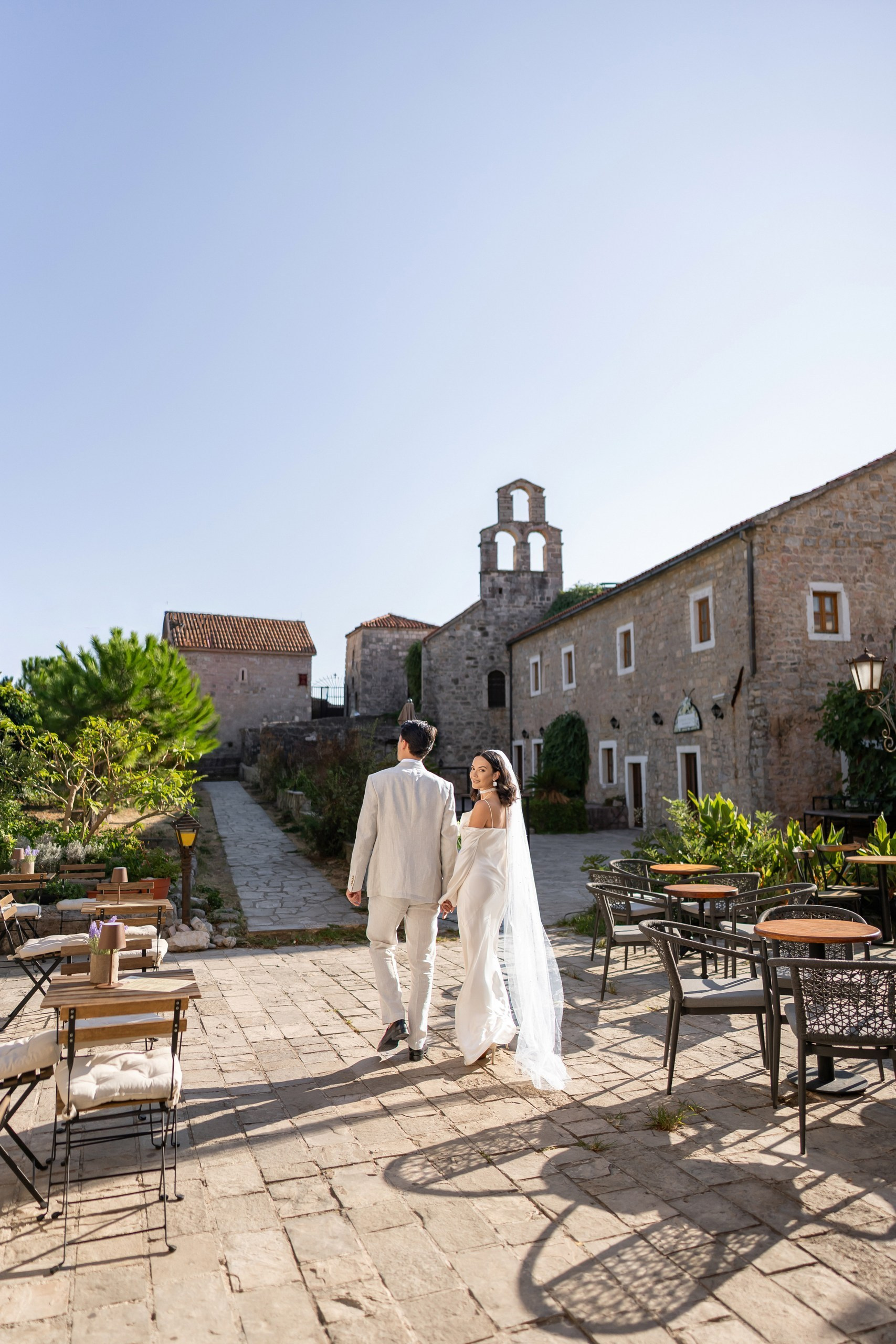 Photographer in Budva: couple, family & wedding shoots