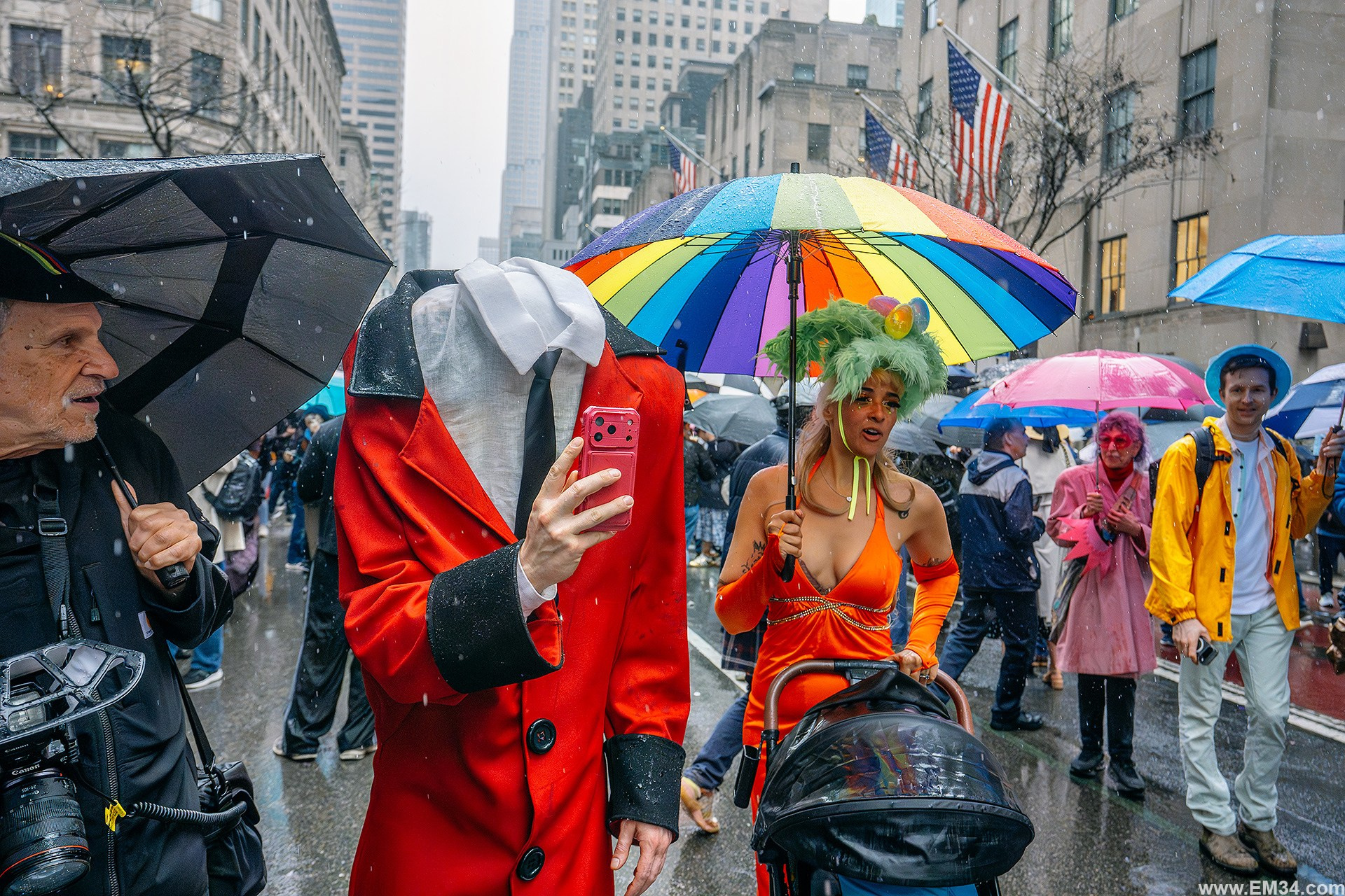 Easter Sunday in New York: strange outfits, passing faces, and moments in between. Emin Kuliyev — Award-Winning Wedding Photojournalist NYC & USA | Best Wedding Photographer Known for Candid, Timeless Moments
