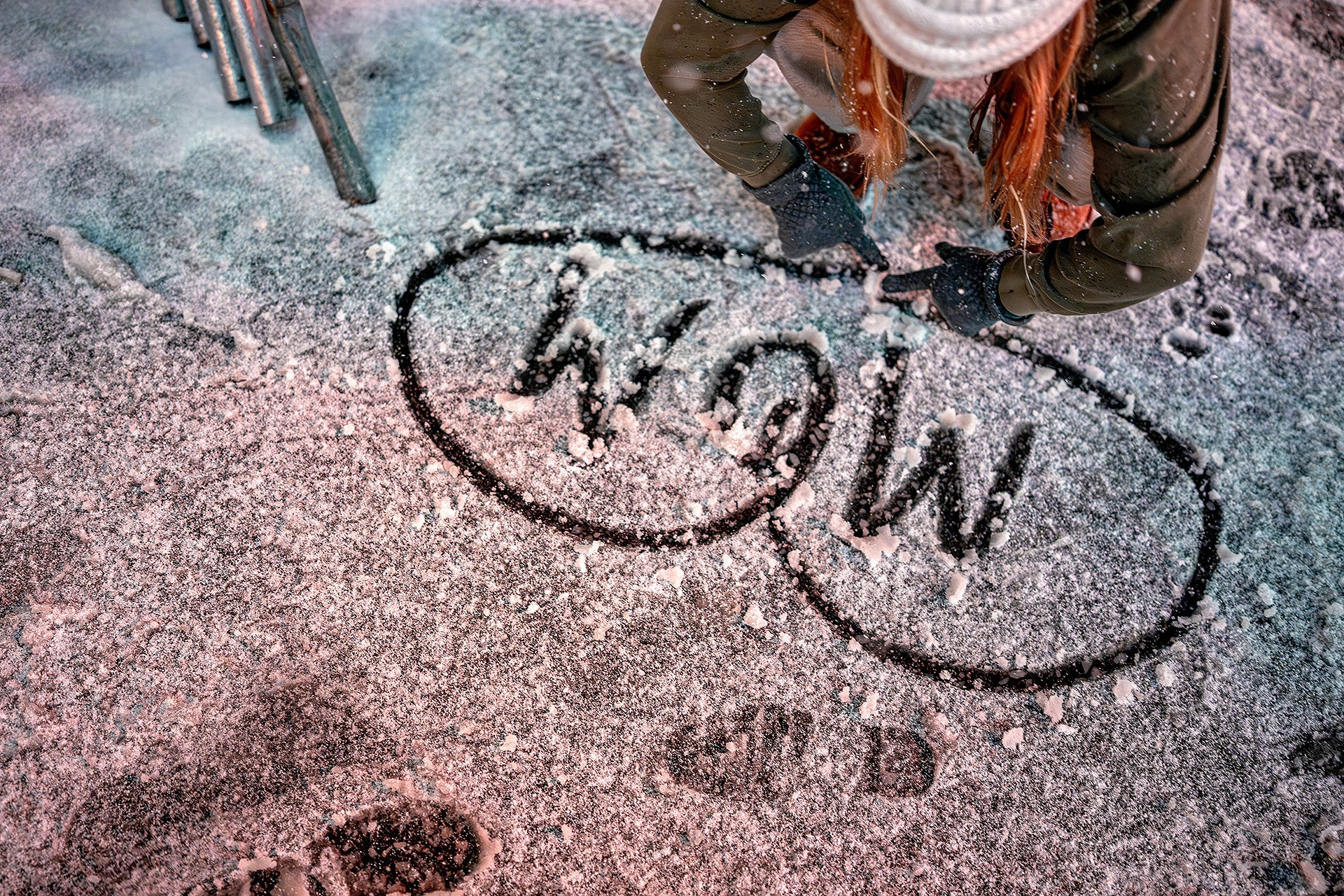 New York City Snowfall Street Photography — Night Winter Scenes Capturing Emotions, Reactions & Euphoria of Falling Snow. Emin Kuliyev — Award-Winning Wedding Photojournalist NYC & USA | Best Wedding Photographer Known for Candid, Timeless Moments