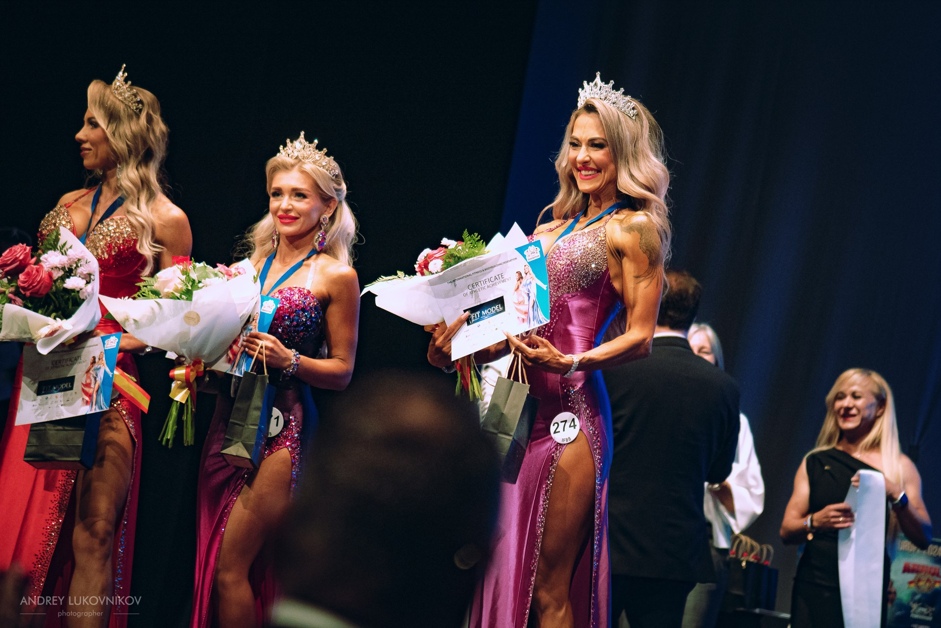 Sesión fotográfica de reportaje para el concurso internacional IFBB Miss Fit Model Europe 2024 en Torrevieja | Fotógrafo Andrey Lukovnikov