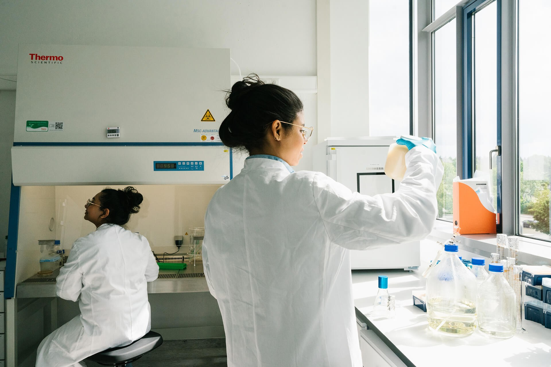 Corporate photographer for brand-aligned portraits and content creation. Websites, LinkedIn, PR and ads. Fast and consistent delivery. Inna Zaytseva Photography | Photographer in Munich | Content Creation