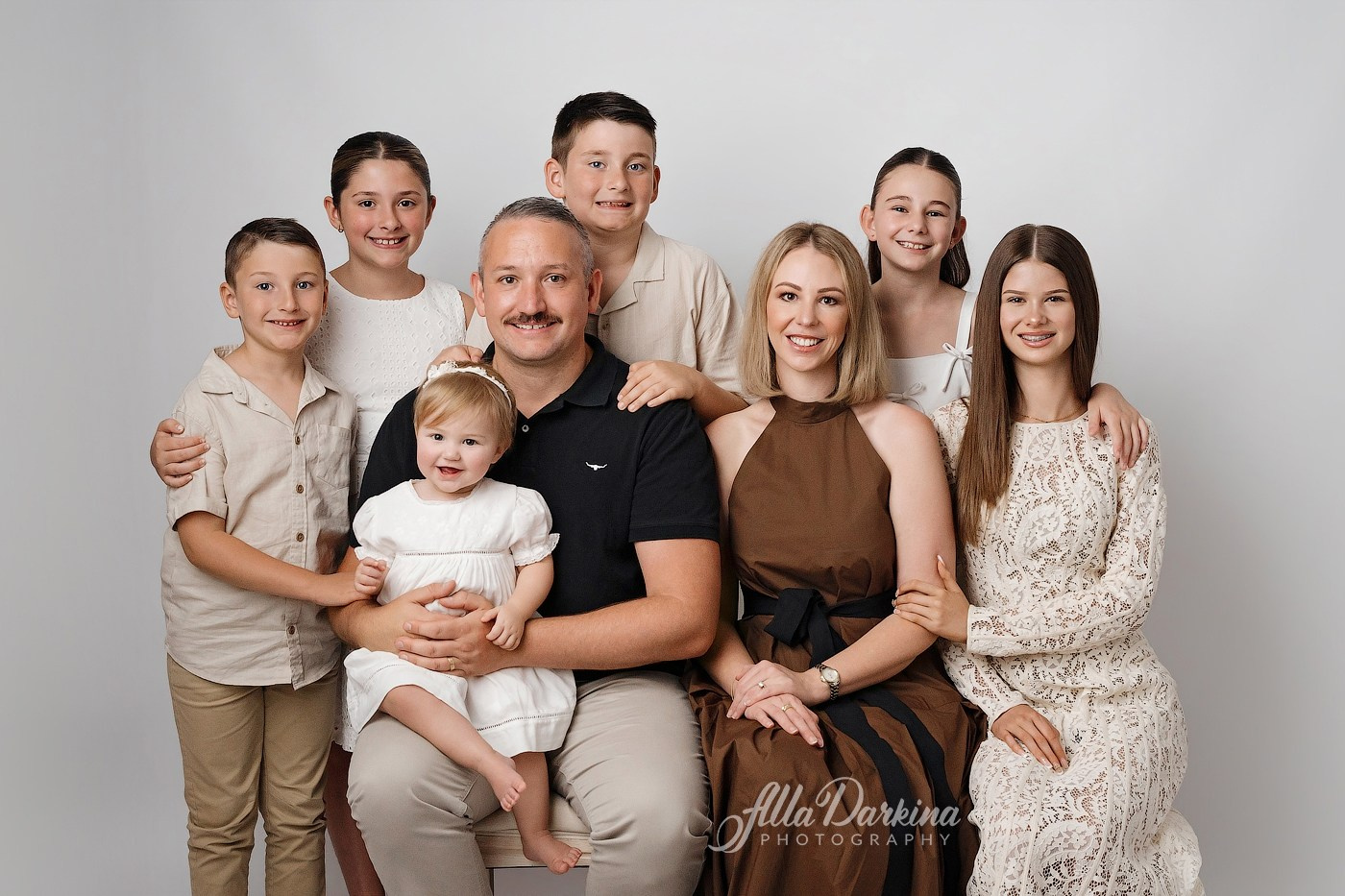 Photo session for 3-12 months babies price guide. Newborn and family photographer. Hills District. Sydney
