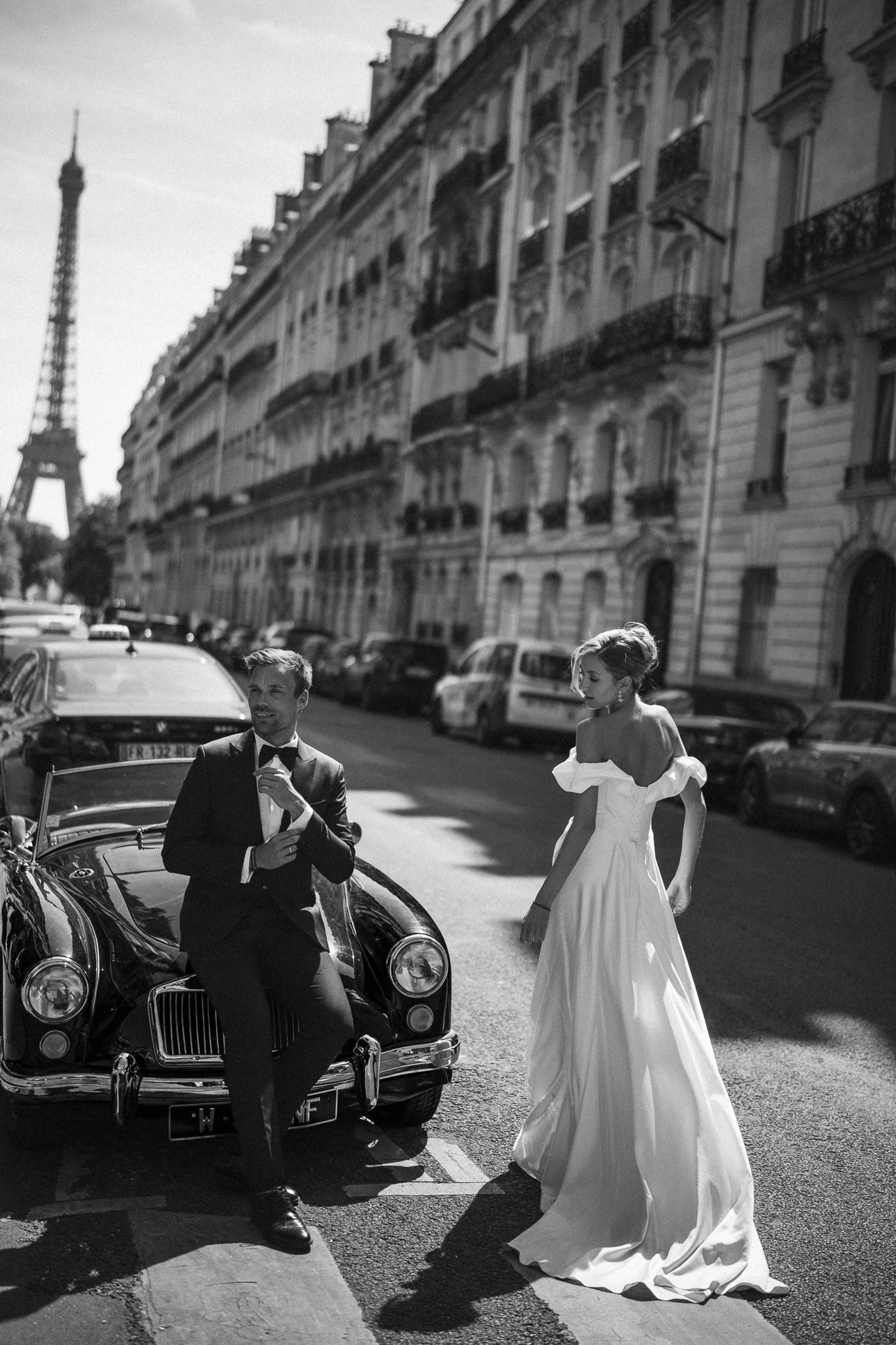 Elopement fotografie in Parijs tussen historische architectuur - Kapture Fotografie