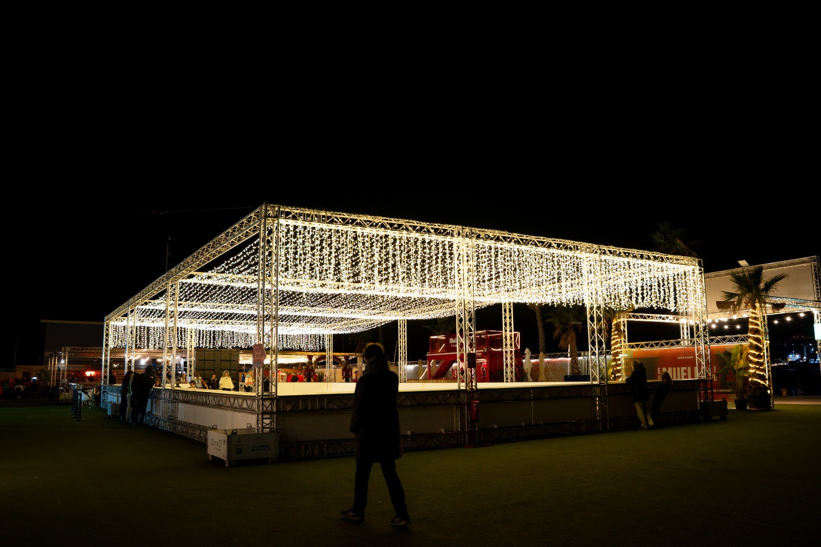 Navalia in Alicante, a Christmas village by the sea with free access and family activities | FOTKAI