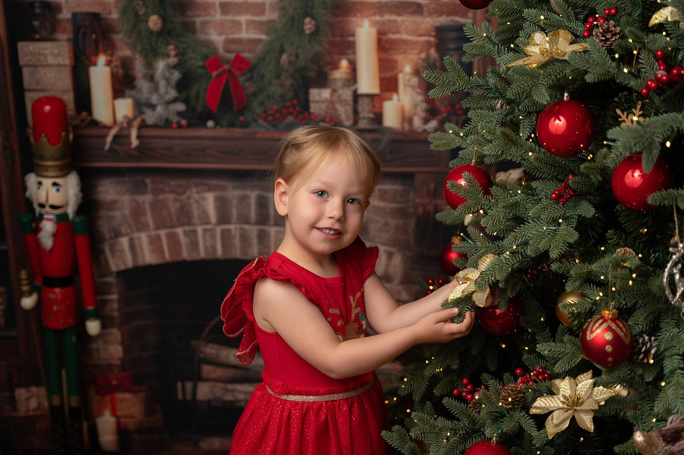 Christmas mini sessions 2025| Sydney. Newborn and family photographer. Hills District. Sydney