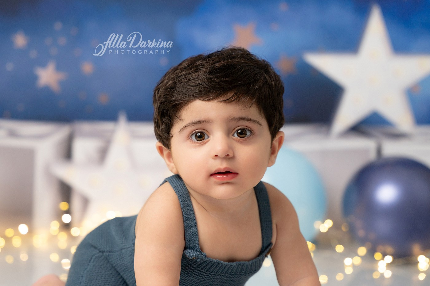 Starry Night Cake Smash Session. Newborn and family photographer. Hills District. Sydney