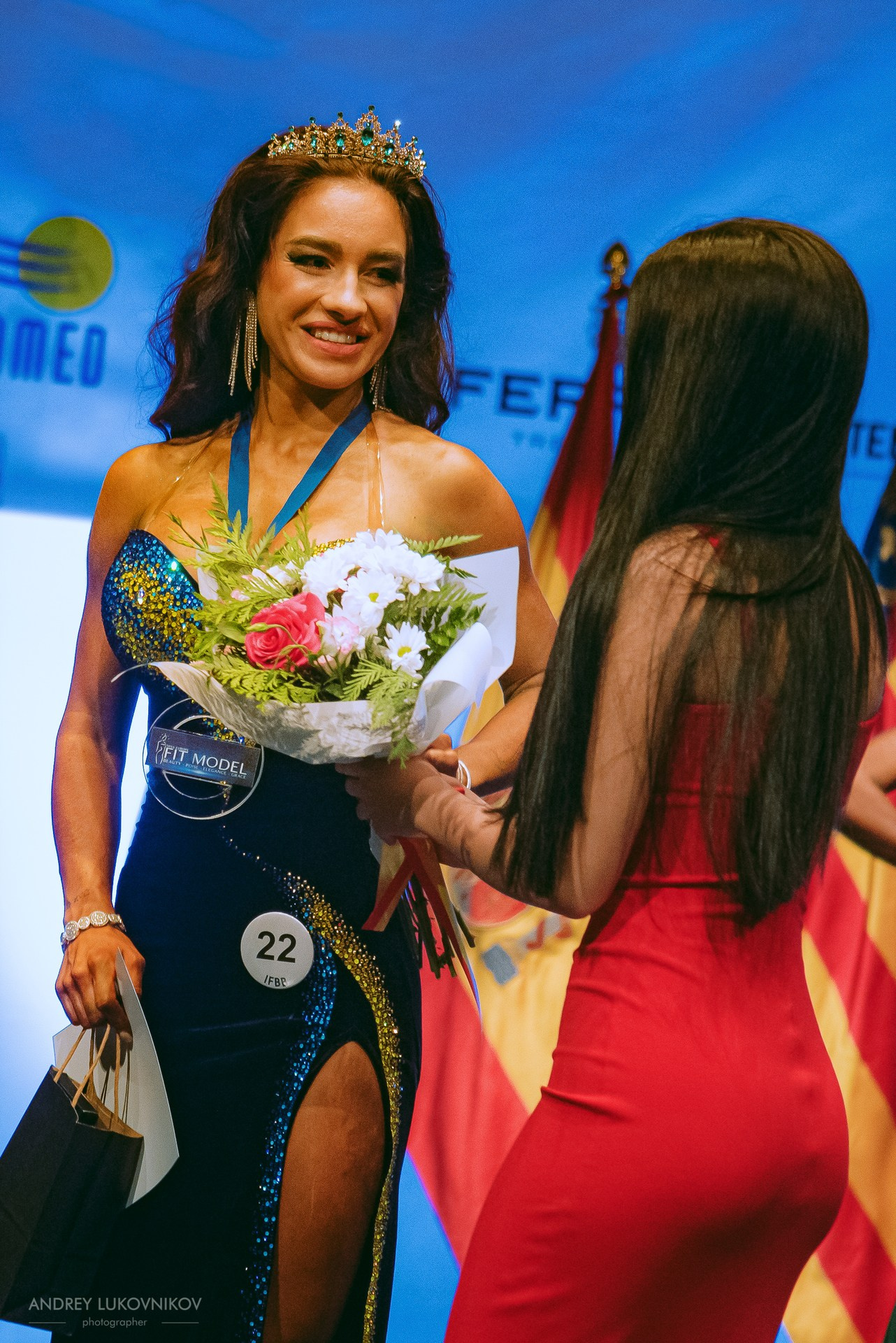 Sesión fotográfica de reportaje para el concurso internacional IFBB Miss Fit Model Europe 2024 en Torrevieja | Fotógrafo Andrey Lukovnikov