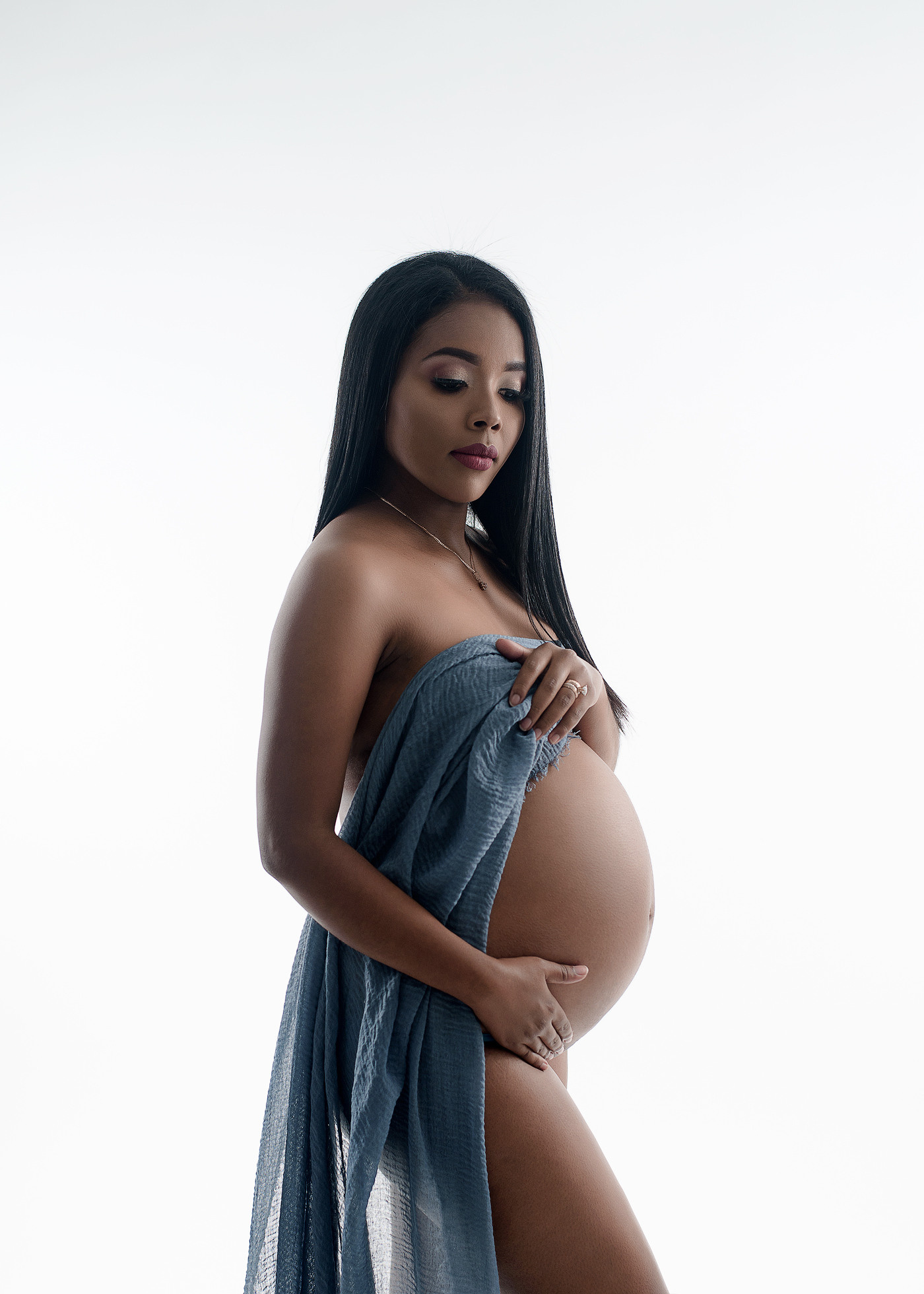 Silueta preciosa embarazada