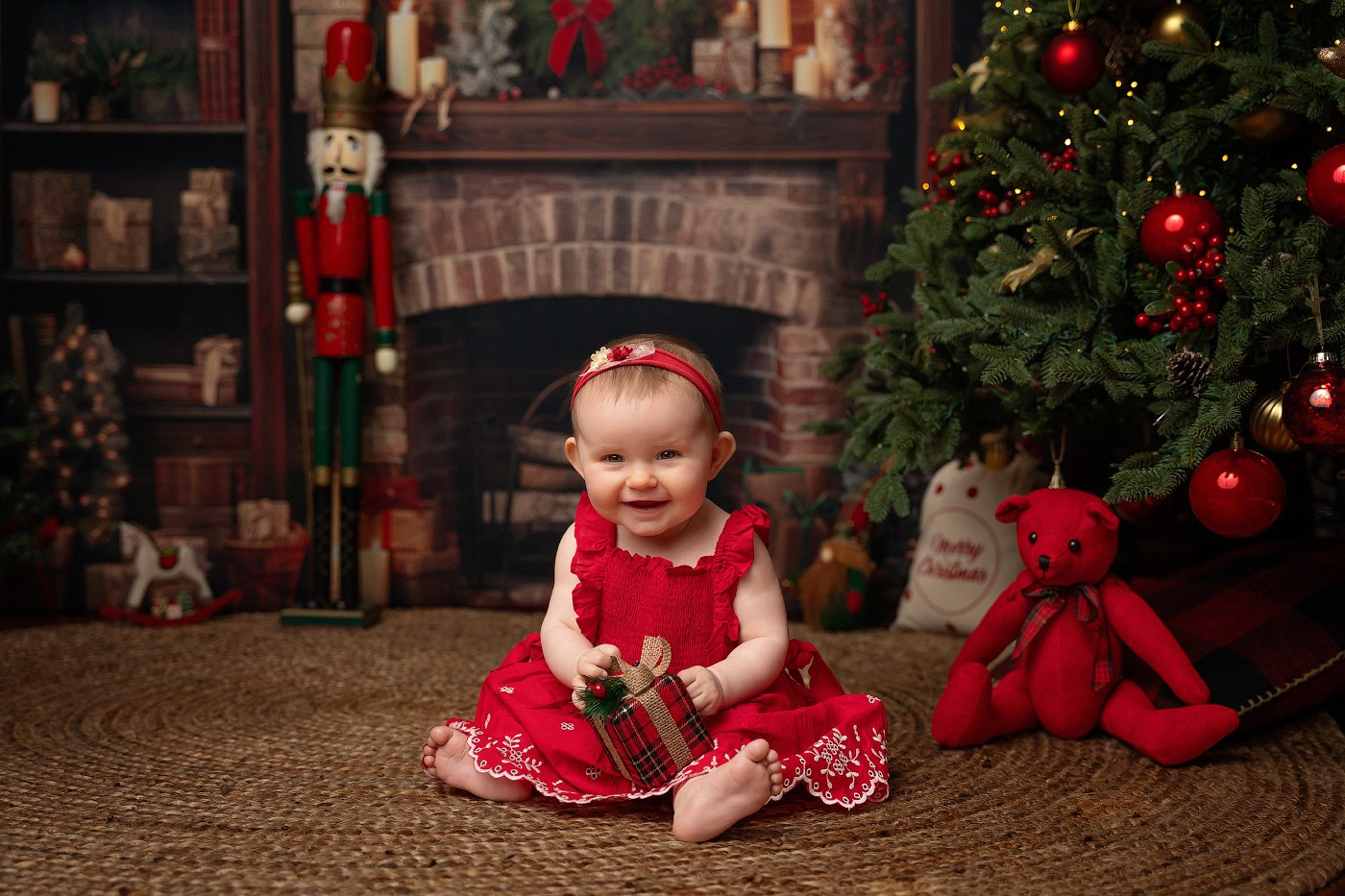 Christmas mini sessions 2025| Sydney. Newborn and family photographer. Hills District. Sydney