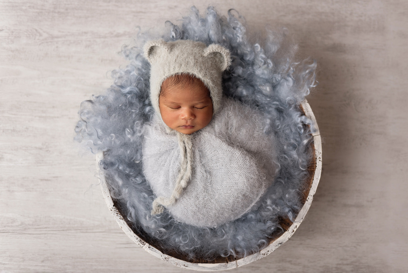 Studio newborn session with professional photographer Alla Darkina.