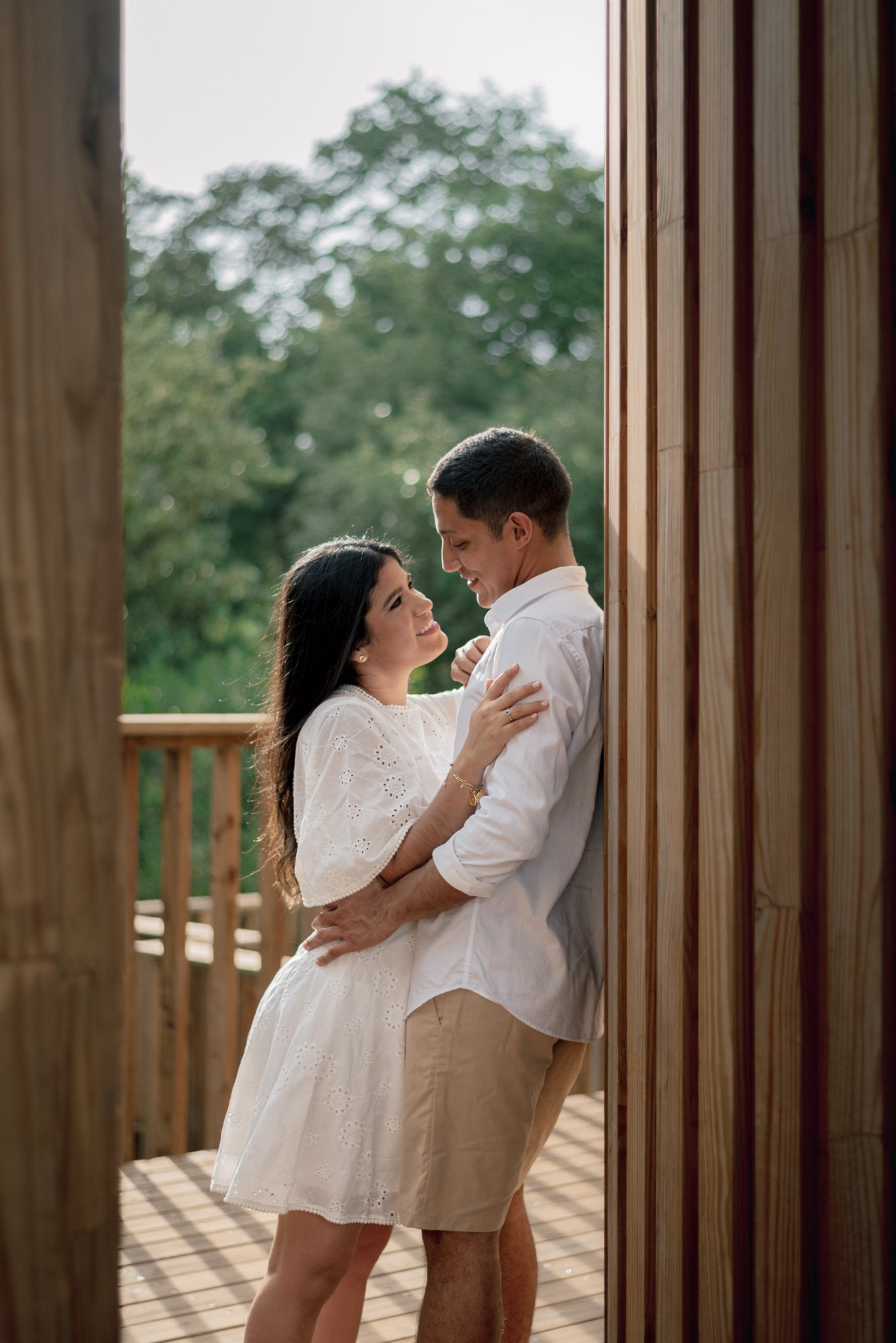 Sesiones de preboda en interiores - parejas en Barranquilla