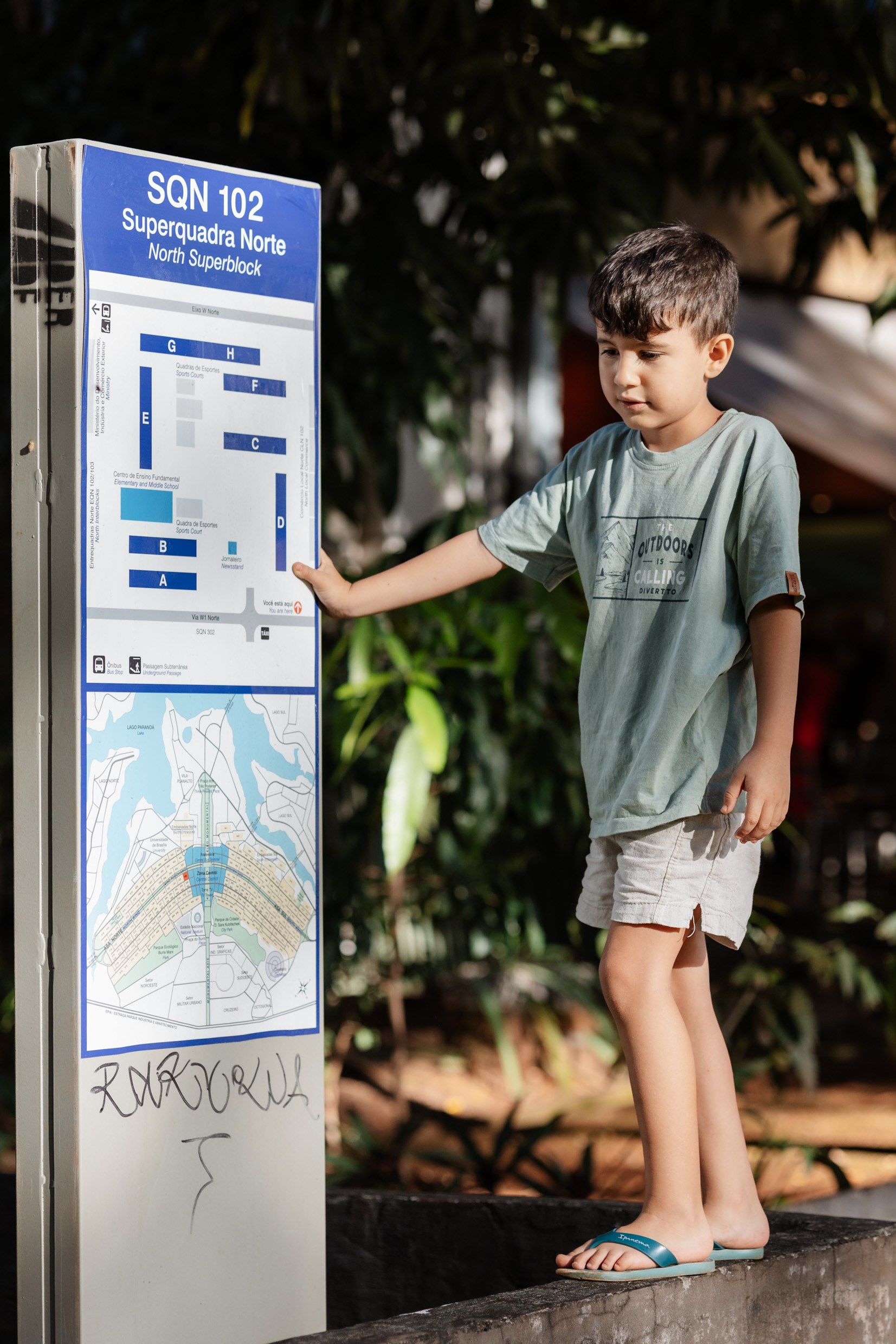 Ensaio mãe e filhos em Brasília • Asa Norte | Fotografia de Família. Fotógrafa em Brasília e Recife | Ensaios de família, gestante e festas infantis — Ize Fotografia