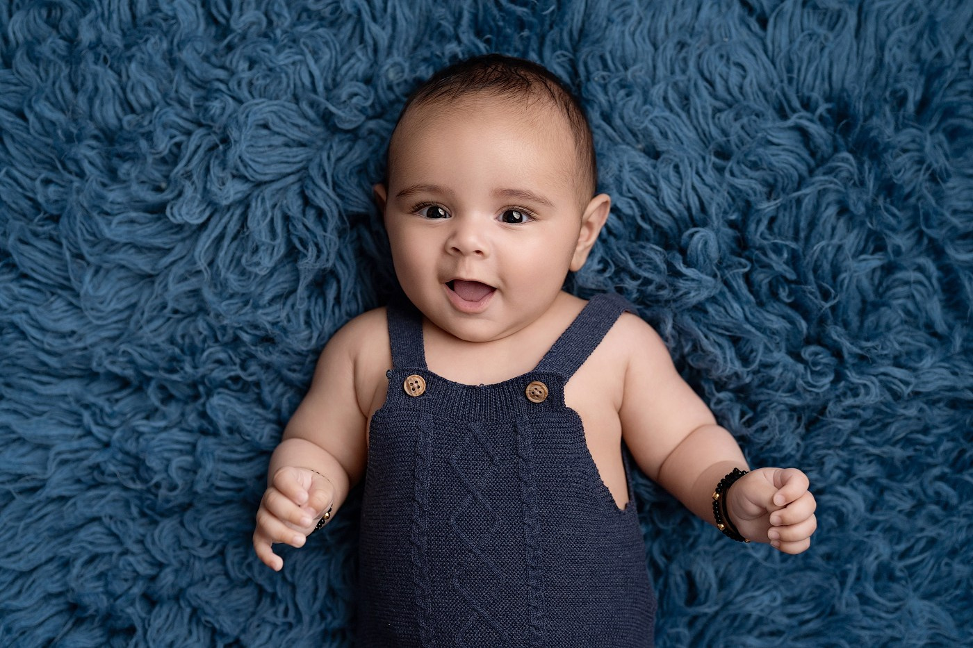 Photo session for 3-12 months babies price guide. Newborn and family photographer. Hills District. Sydney