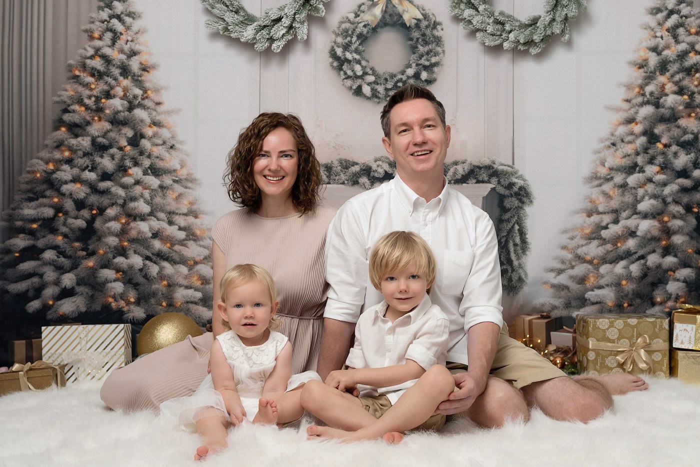 Christmas mini sessions 2025| Sydney. Newborn and family photographer. Hills District. Sydney