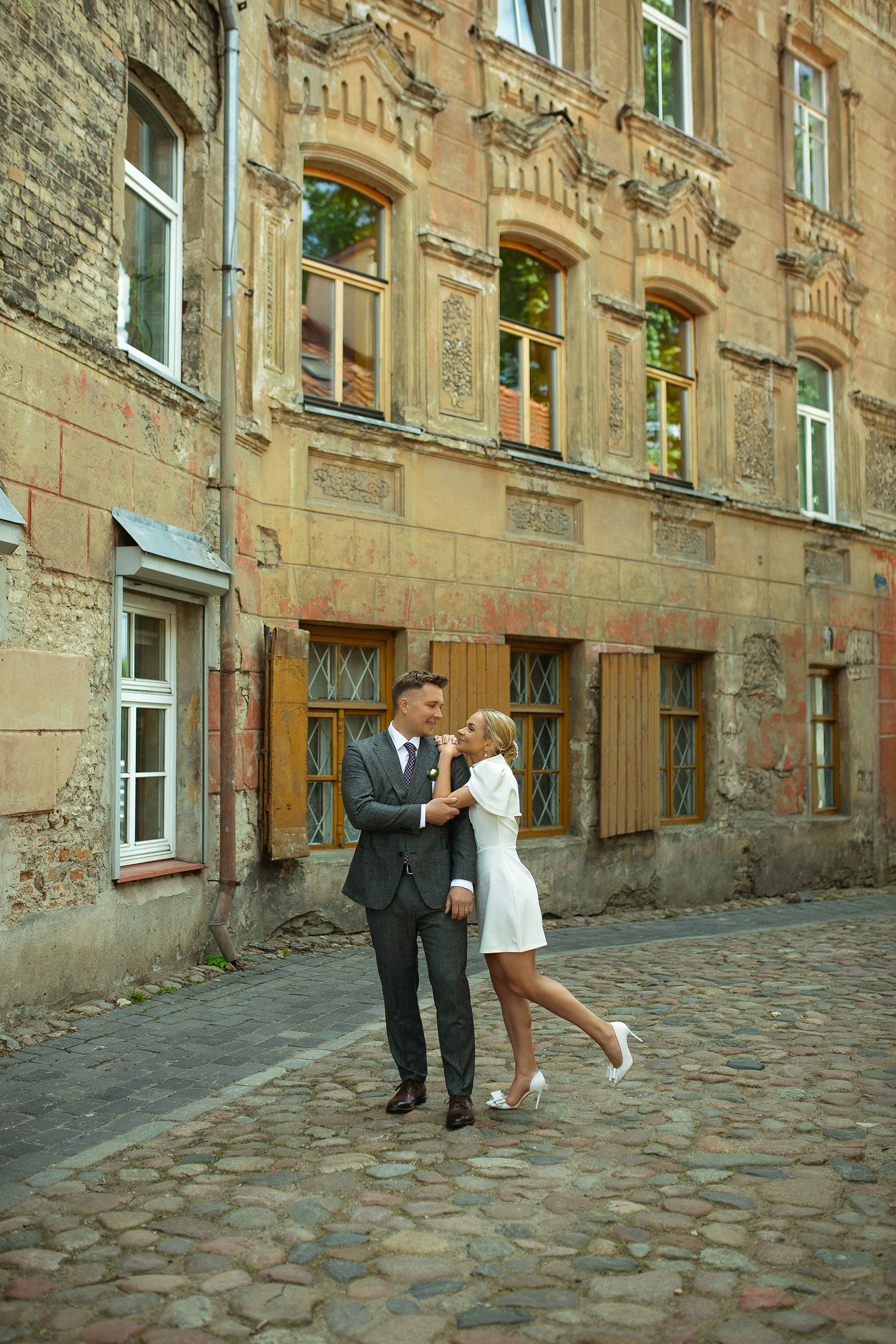 Vestuvių fotografė, vestuvių fotografas visoje Lietuvoje, vestuvių fotografė Vilniuje, jausminga ir jauki vestuvių fotografija, laikui nepavaldi vestuvių fotografija; Vestuvių fotografė Pakruojyje; Vestuvių fotografė Šiauliuose;Vestuvių fotografė Panevėžyje; vestuvių fotografė Kaune; Vestuvių fotografė Biržuose; vestuvių fotografė Pasvalyje; vestuvių fotografė Klaipėdoje