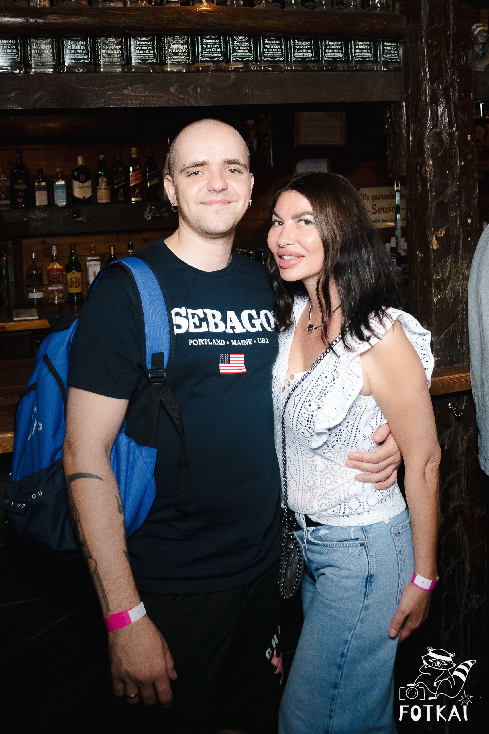 Fiesta Víspera de Festivo en El Paso Rock Bar – Hip Hop Old School | Reportaje fotográfico 08.10.2025 | FOTKAI