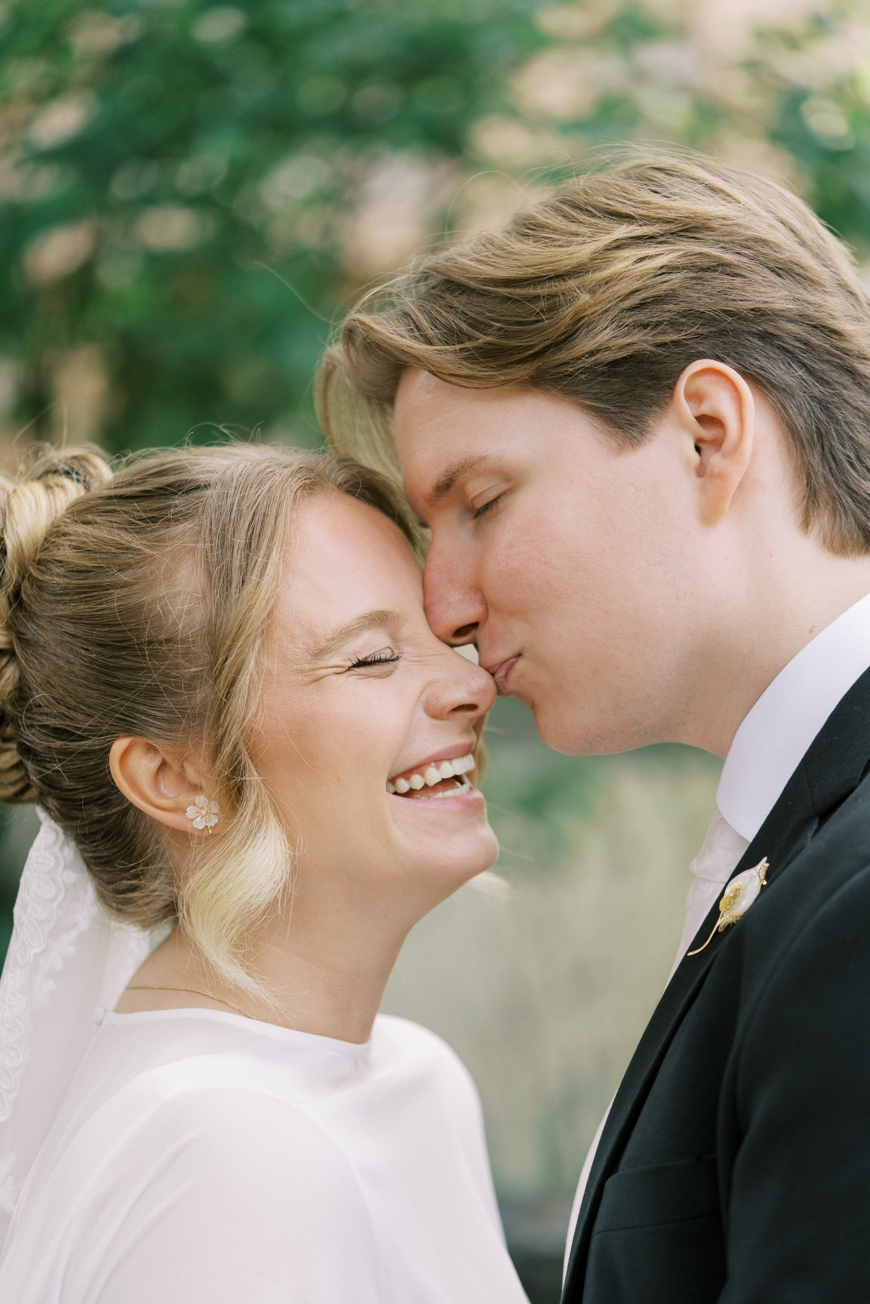 Häävalokuvaaja Helsingissä – Studiohappymoment