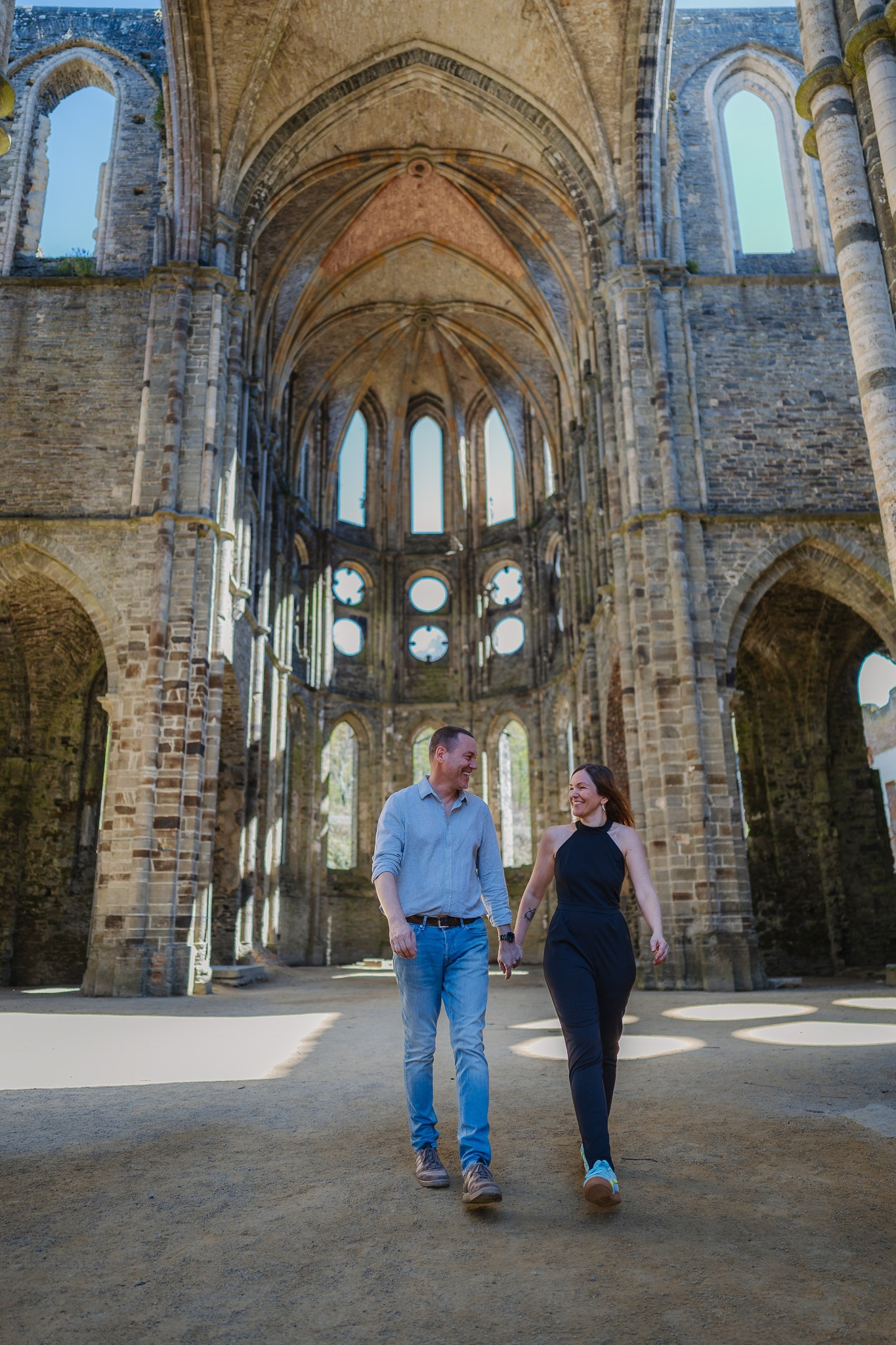Editorial portretten van Tamara & Gert in historische abdij - Kapture Fotografie
