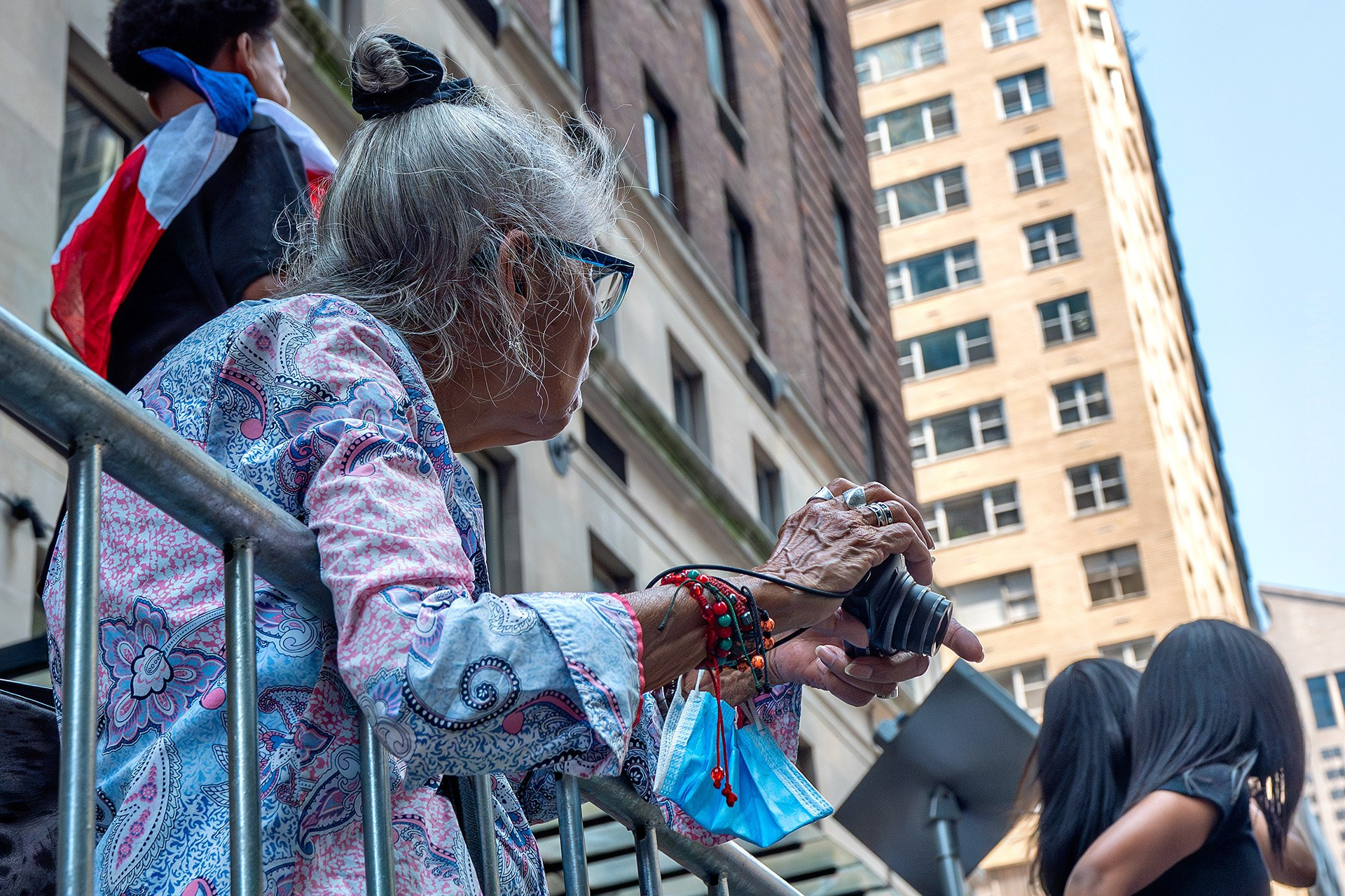 Dominican Day Parade NYC Photos — Sony A9 III + 16-35mm GM Lens Capturing 42nd to 55th Street in Stunning Street Photography. Emin Kuliyev — Award-Winning Wedding Photojournalist NYC & USA | Best Wedding Photographer Known for Candid, Timeless Moments