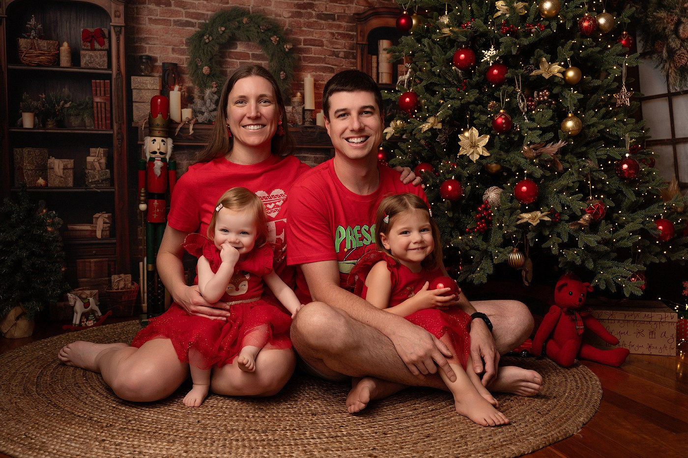 Christmas mini sessions 2025| Sydney. Newborn and family photographer. Hills District. Sydney