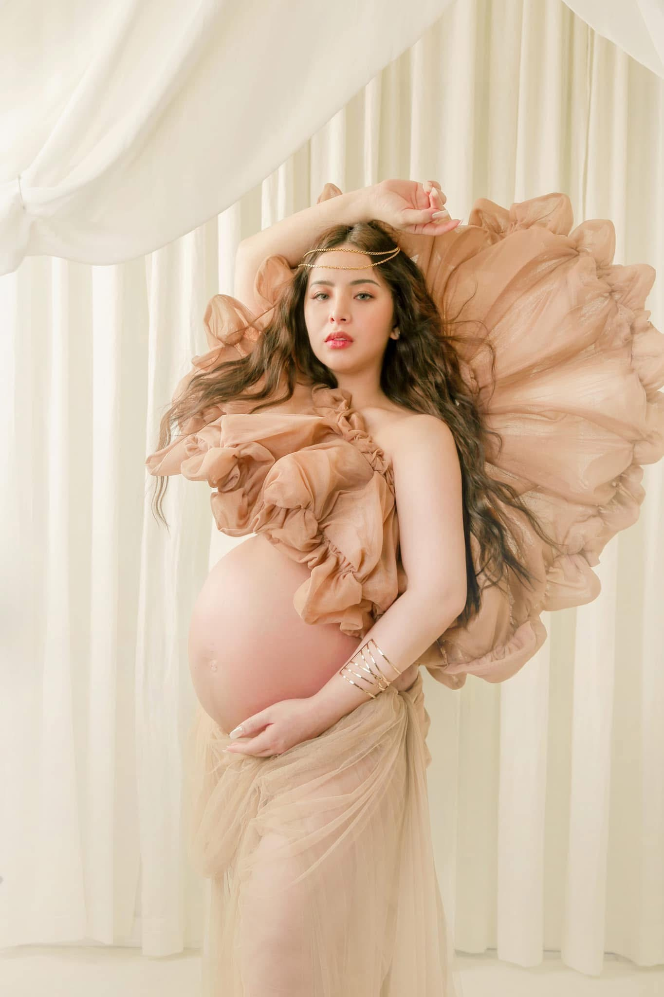 Qura Creative: Personalized, Corporate & Fashion Show Styling, Kits & Agency Collaborations. Qura Creative — A Multidisciplinary Creative House for Styling, Fashion Direction, Photography & Visual Storytelling