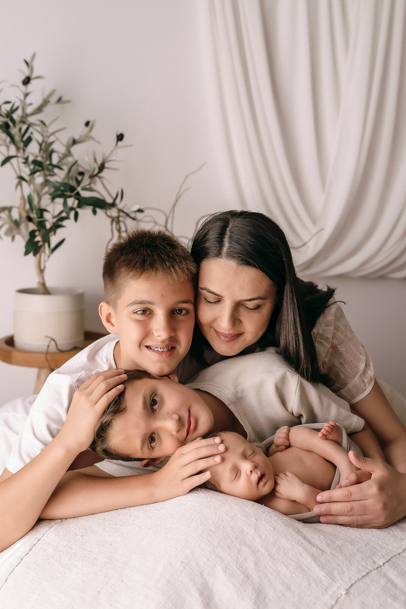 Servicii foto. Fotograf de familie, evenimente, produs și brand personal în Zalau, Cluj-Napoca Carmen Simoc