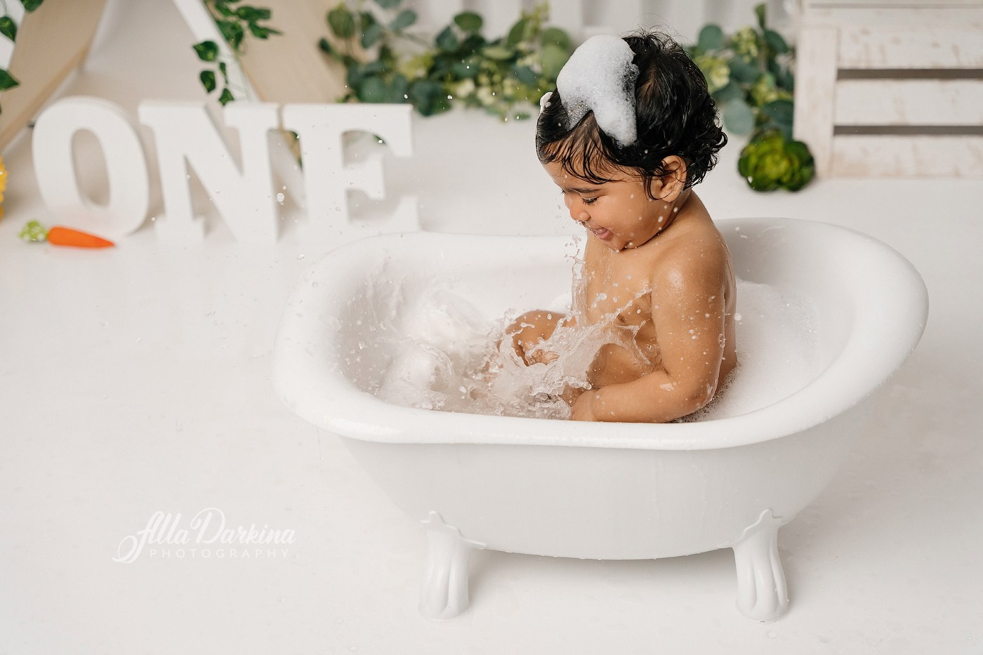 First birthday celebration. Newborn and family photographer. Hills District. Sydney