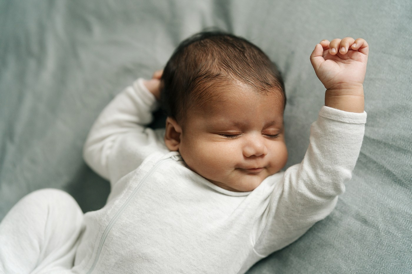 Newborn session price guide. Newborn and family photographer. Hills District. Sydney