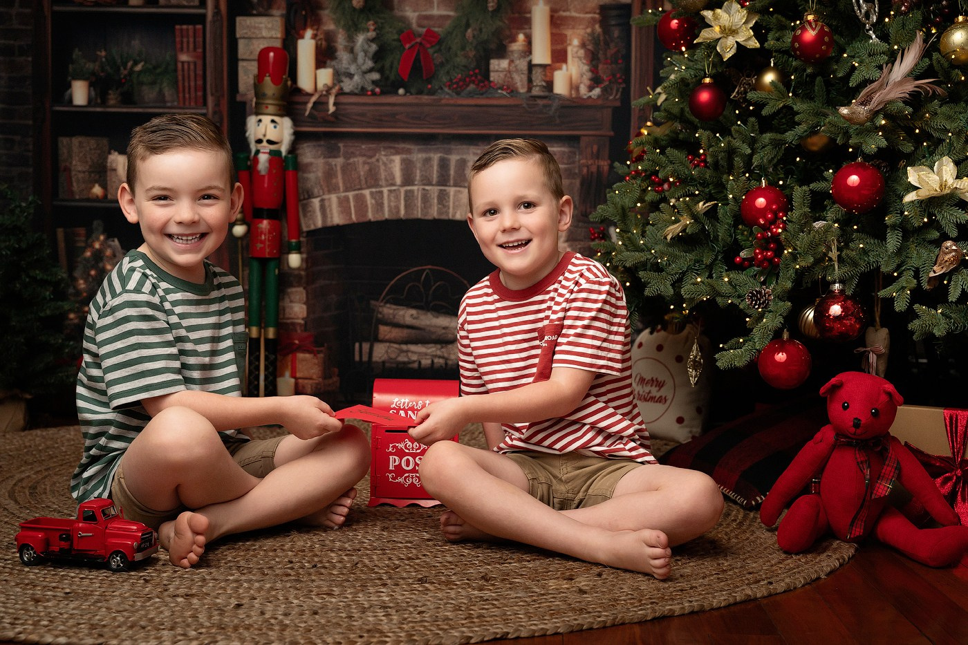Christmas mini sessions 2025| Sydney. Newborn and family photographer. Hills District. Sydney