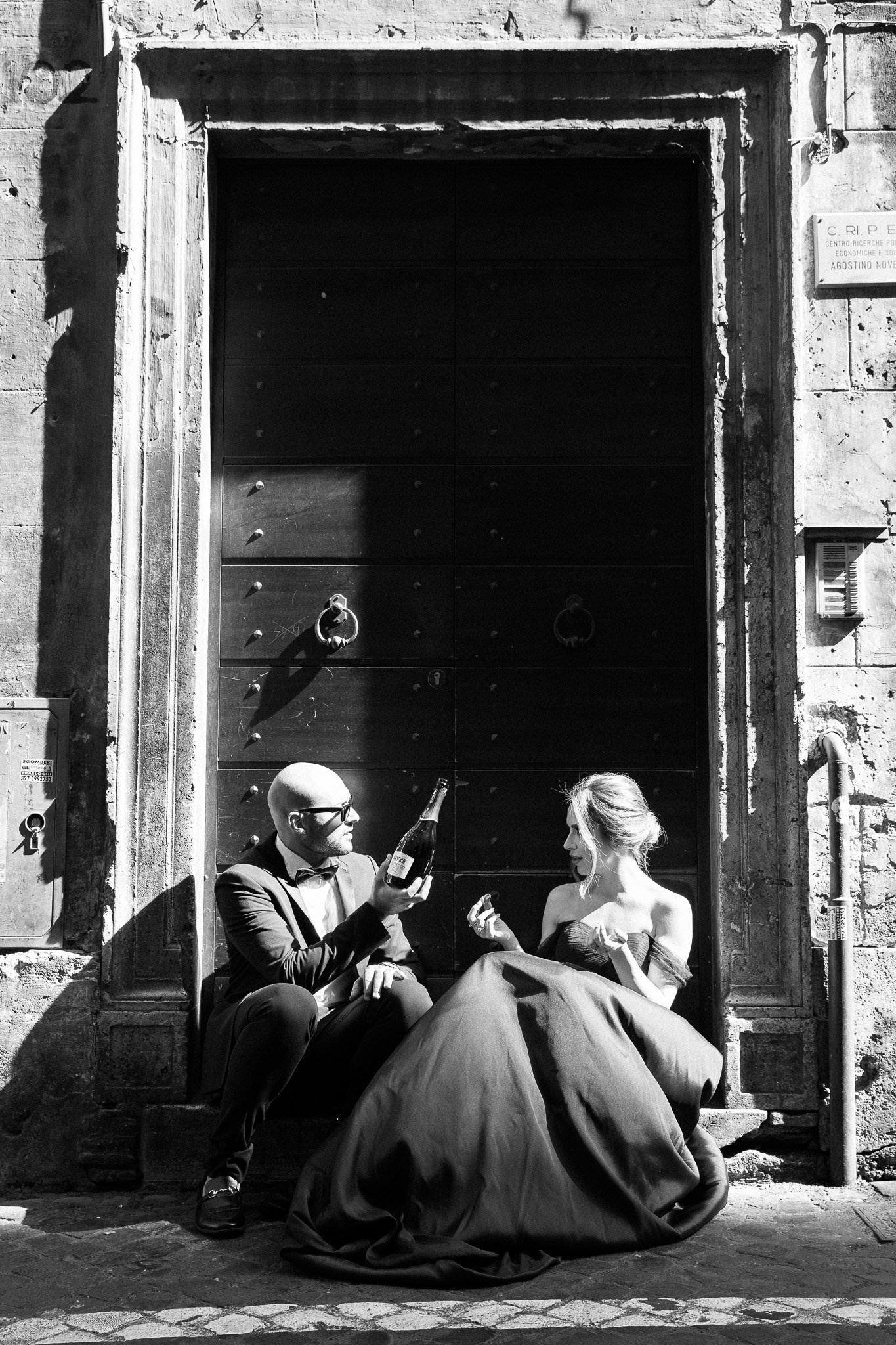 Love, Duvets, and the Eternal City: A Dreamy Elopement in Rome. Elizaveta Razumova: Cinematic Photography for Love, Weddings, Portraits & Brands